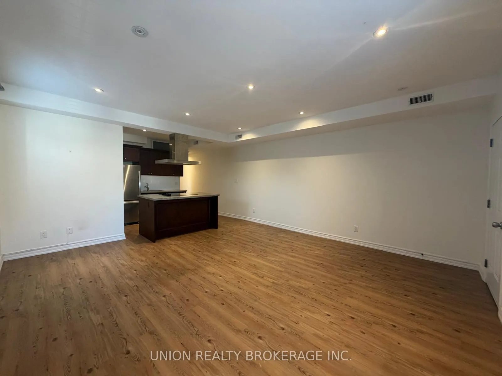 Photo 2 of Unit 7, 85 Beech Avenue, Toronto, The Beaches — HOMEH