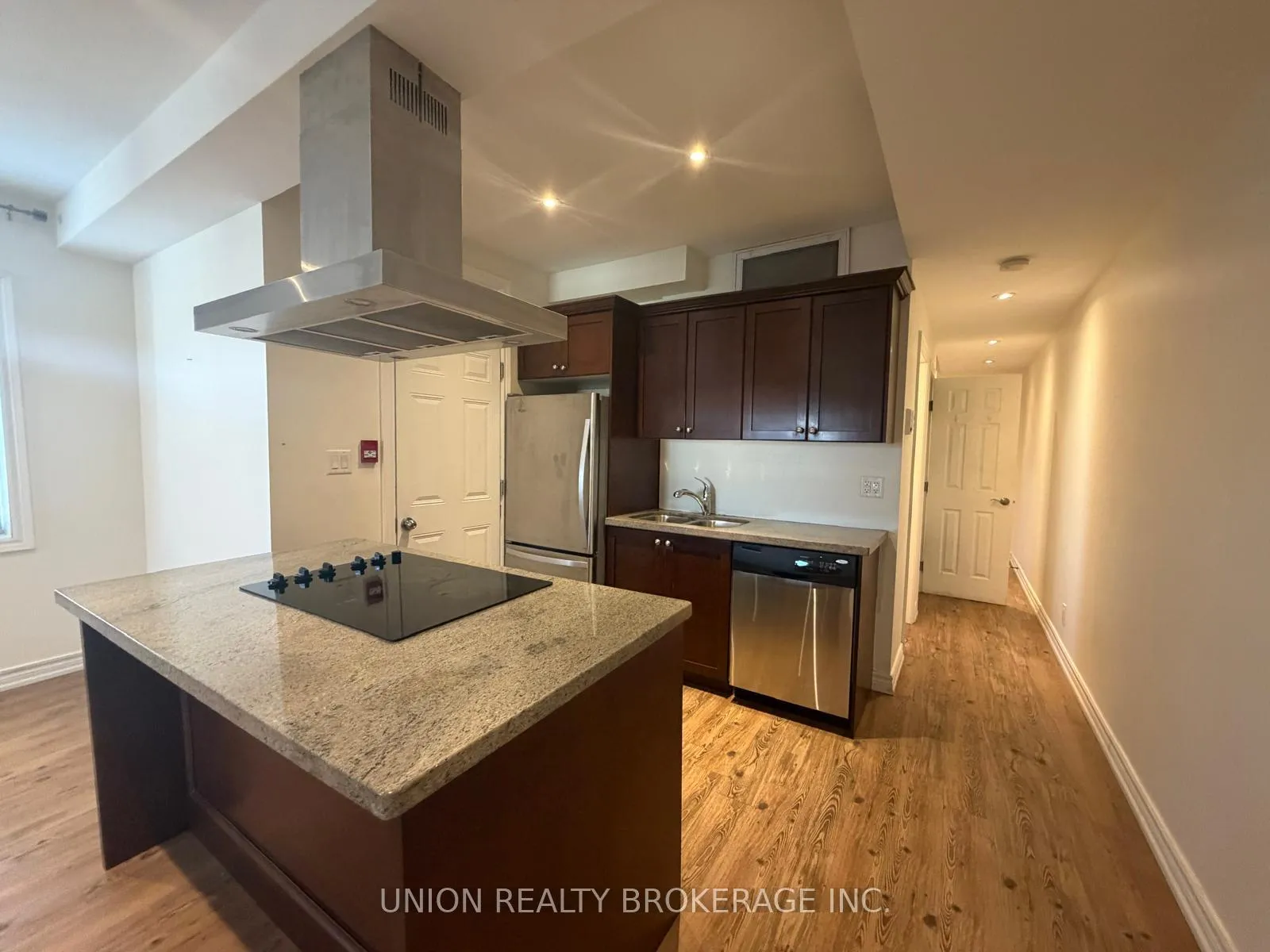 Photo 4 of Unit 7, 85 Beech Avenue, Toronto, The Beaches — HOMEH