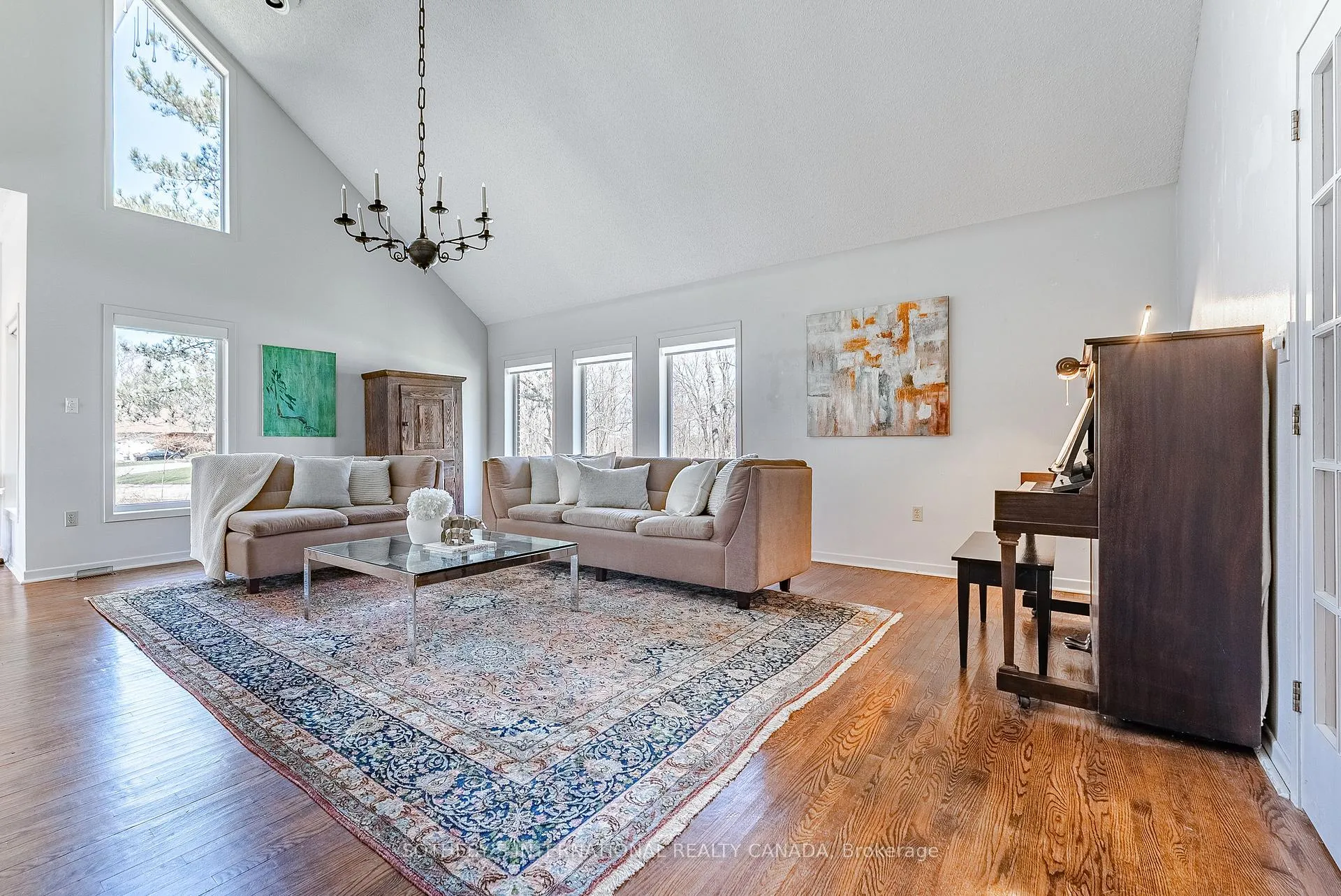 Photo 6 of 20 Ridgeview Court, Hamilton, Ancaster — HOMEH