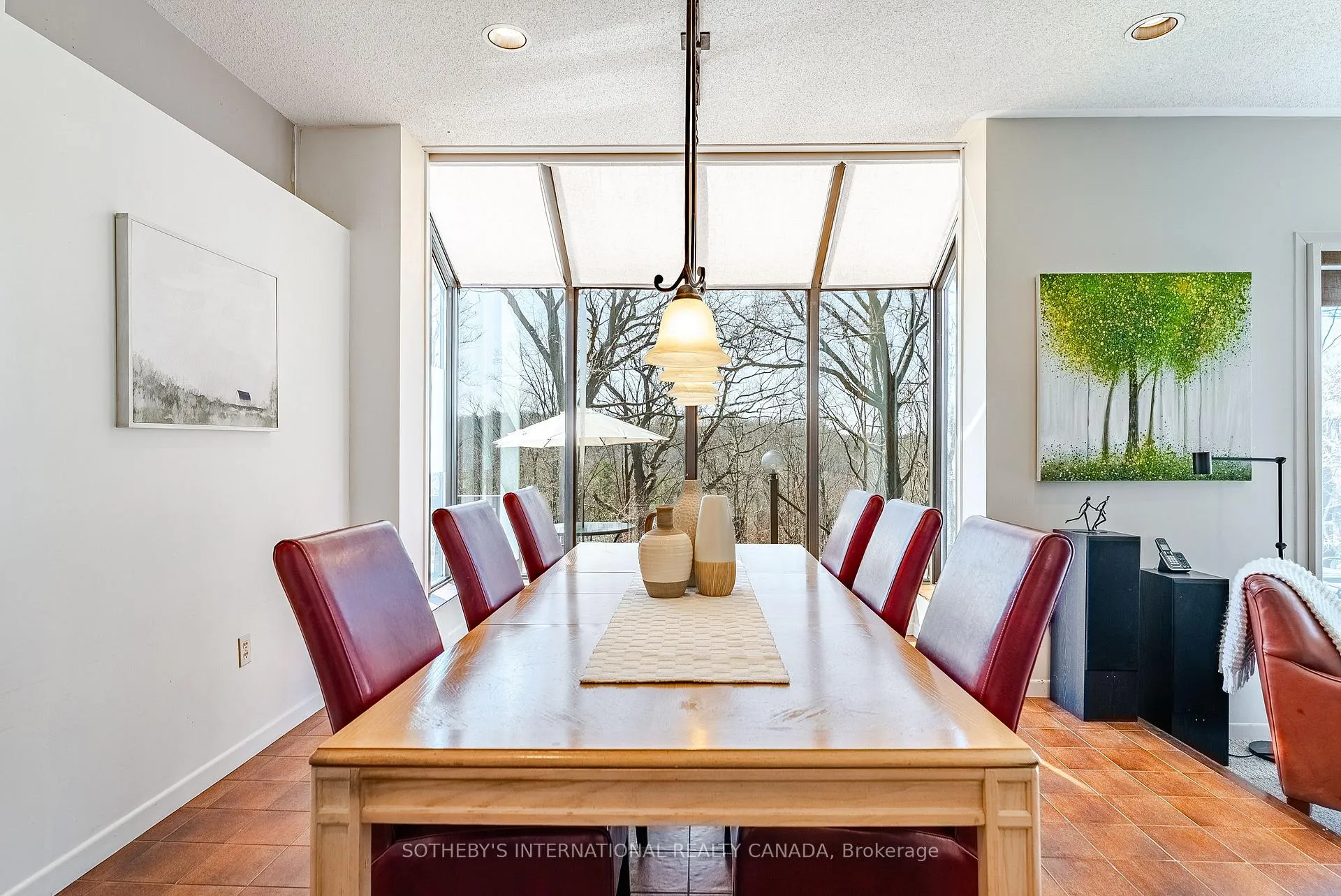 Photo 13 of 20 Ridgeview Court, Hamilton, Ancaster — HOMEH
