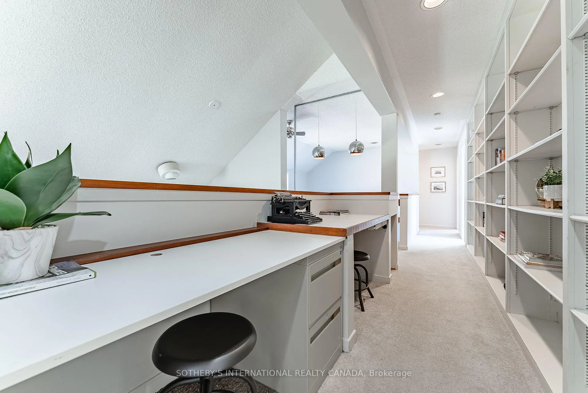Photo 30 of 20 Ridgeview Court, Hamilton, Ancaster — HOMEH
