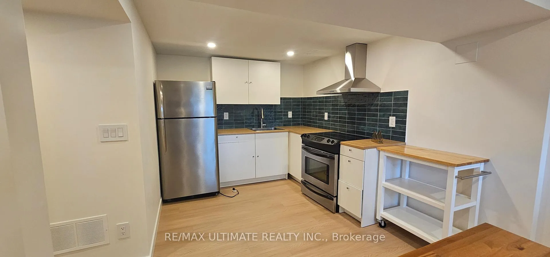 Photo 2 of Unit Basement, 539 Rustic Road, North York, Maple Leaf — HOMEH