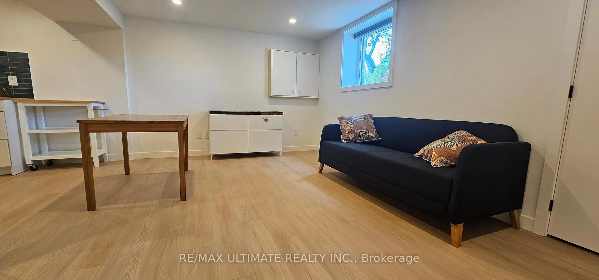 Photo 4 of Unit Basement, 539 Rustic Road, North York, Maple Leaf — HOMEH