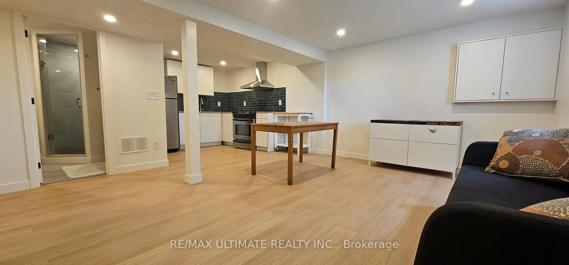Photo 6 of Unit Basement, 539 Rustic Road, North York, Maple Leaf — HOMEH