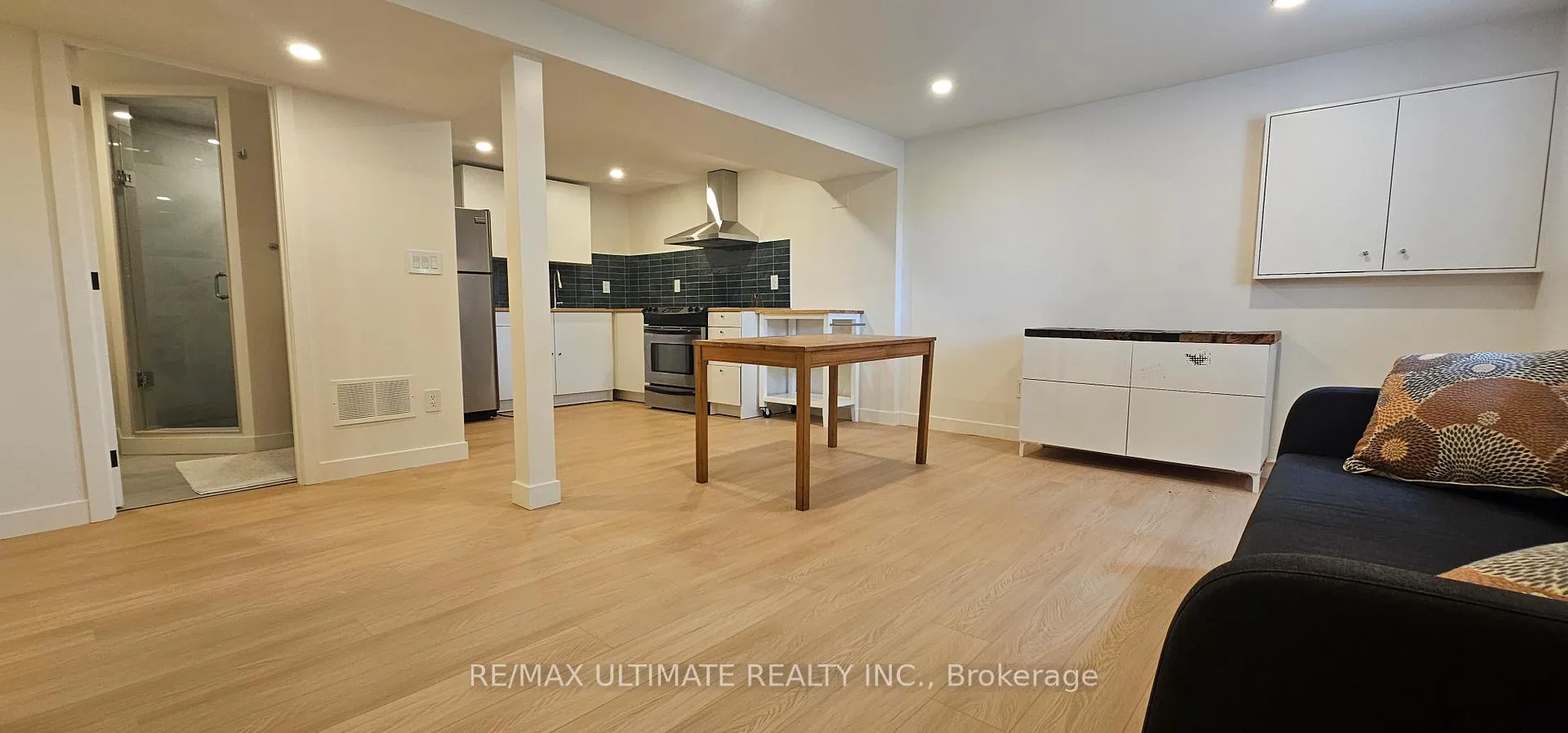 Photo 7 of Unit Basement, 539 Rustic Road, North York, Maple Leaf — HOMEH