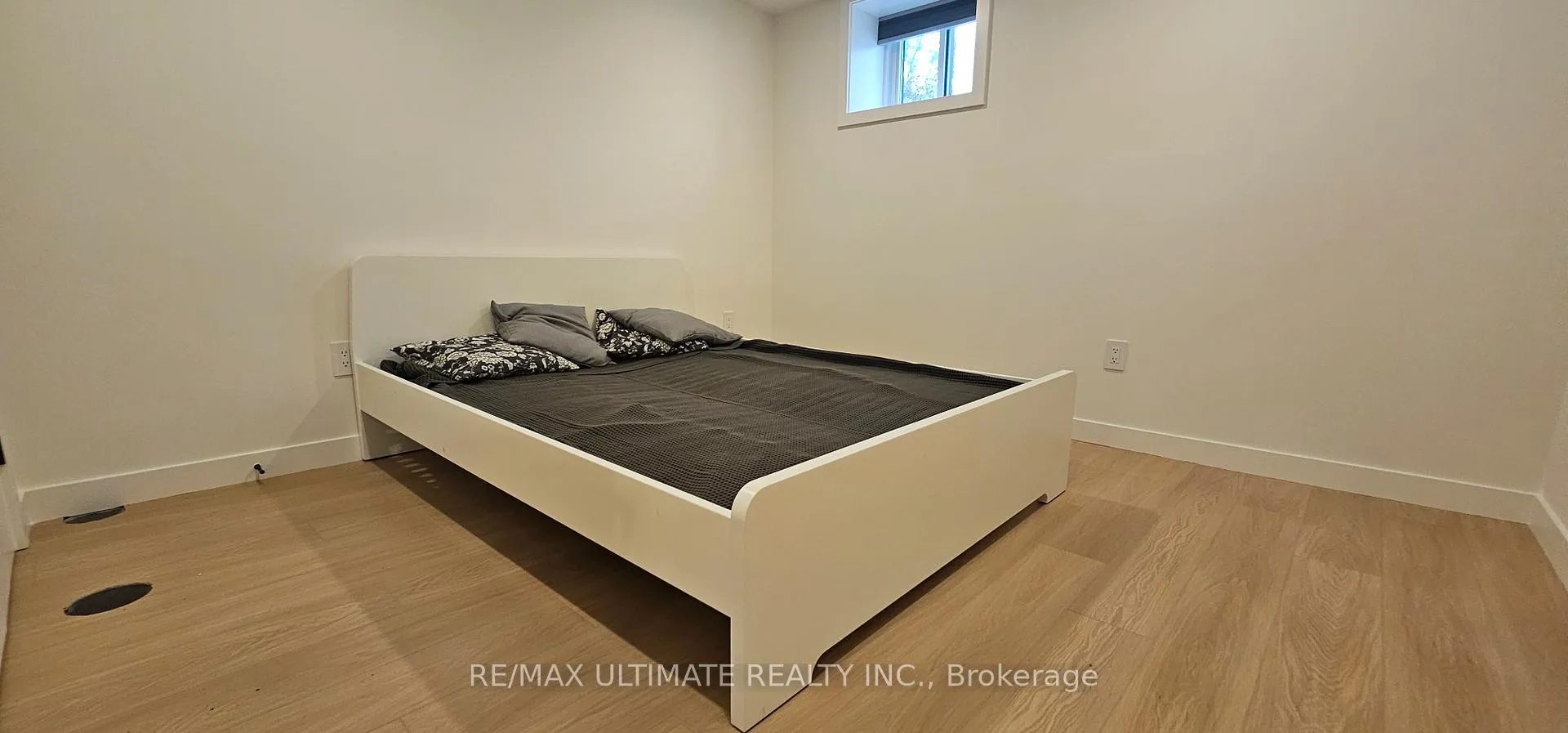 Photo 8 of Unit Basement, 539 Rustic Road, North York, Maple Leaf — HOMEH