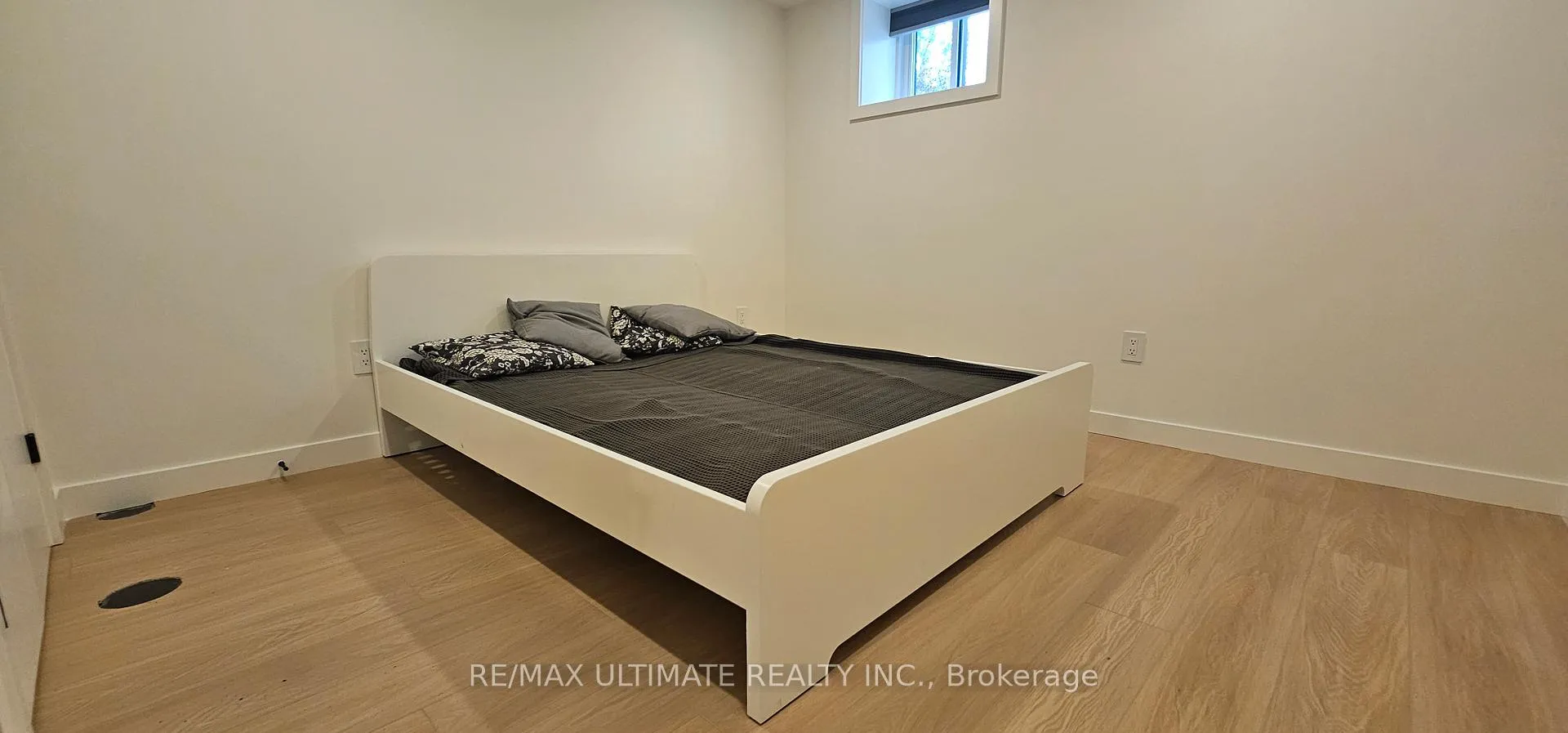 Photo 9 of Unit Basement, 539 Rustic Road, North York, Maple Leaf — HOMEH