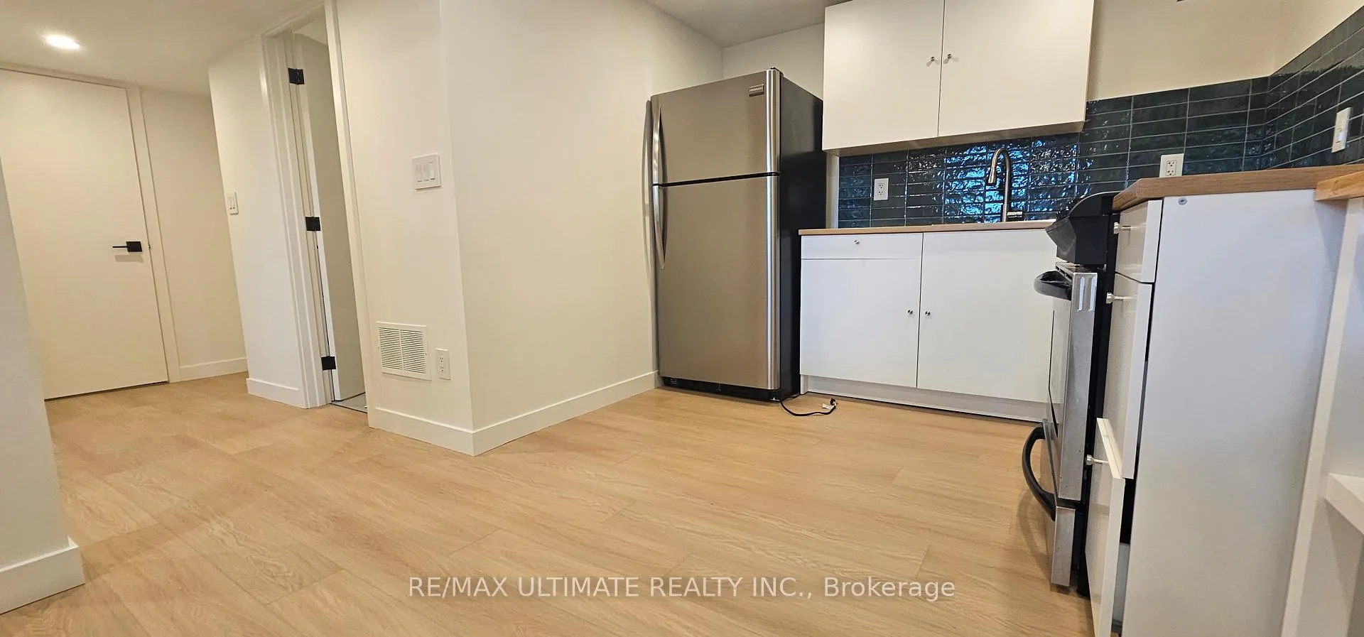 Photo 12 of Unit Basement, 539 Rustic Road, North York, Maple Leaf — HOMEH