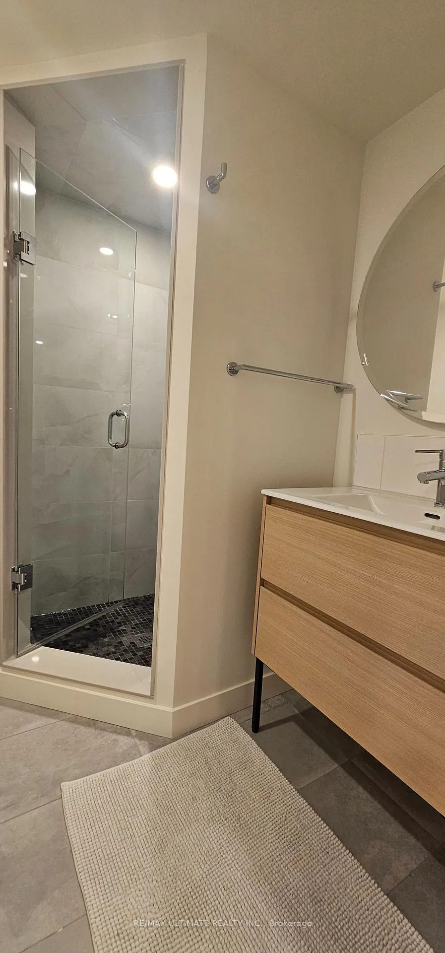 Photo 17 of Unit Basement, 539 Rustic Road, North York, Maple Leaf — HOMEH