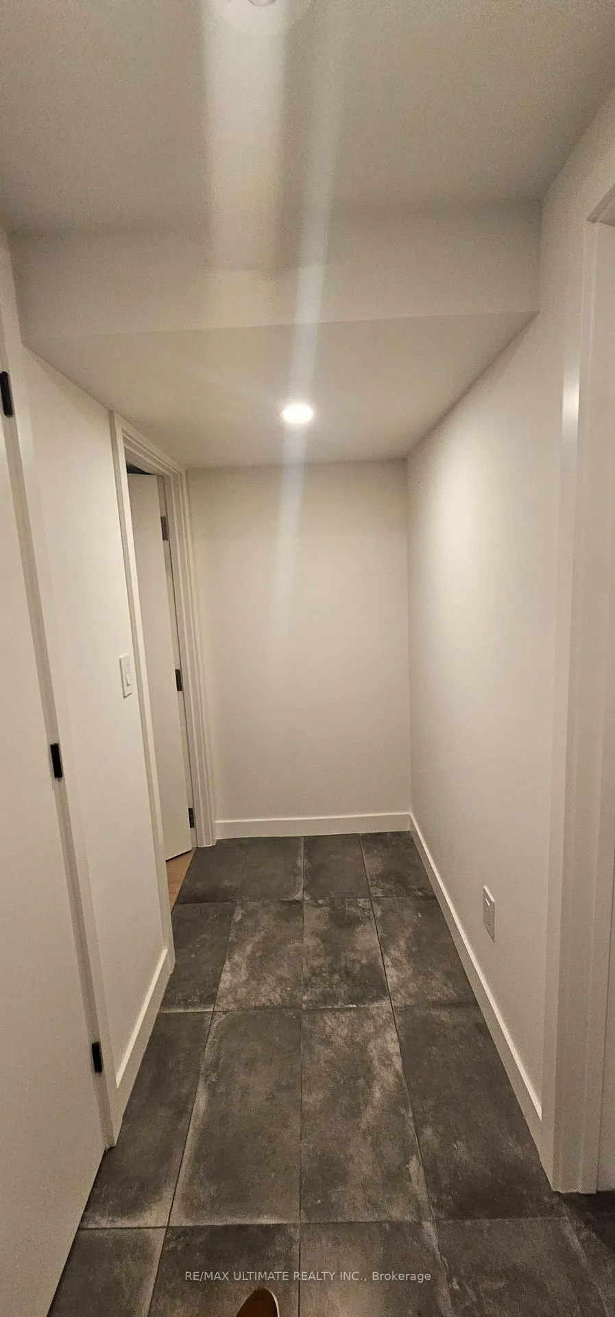 Photo 19 of Unit Basement, 539 Rustic Road, North York, Maple Leaf — HOMEH