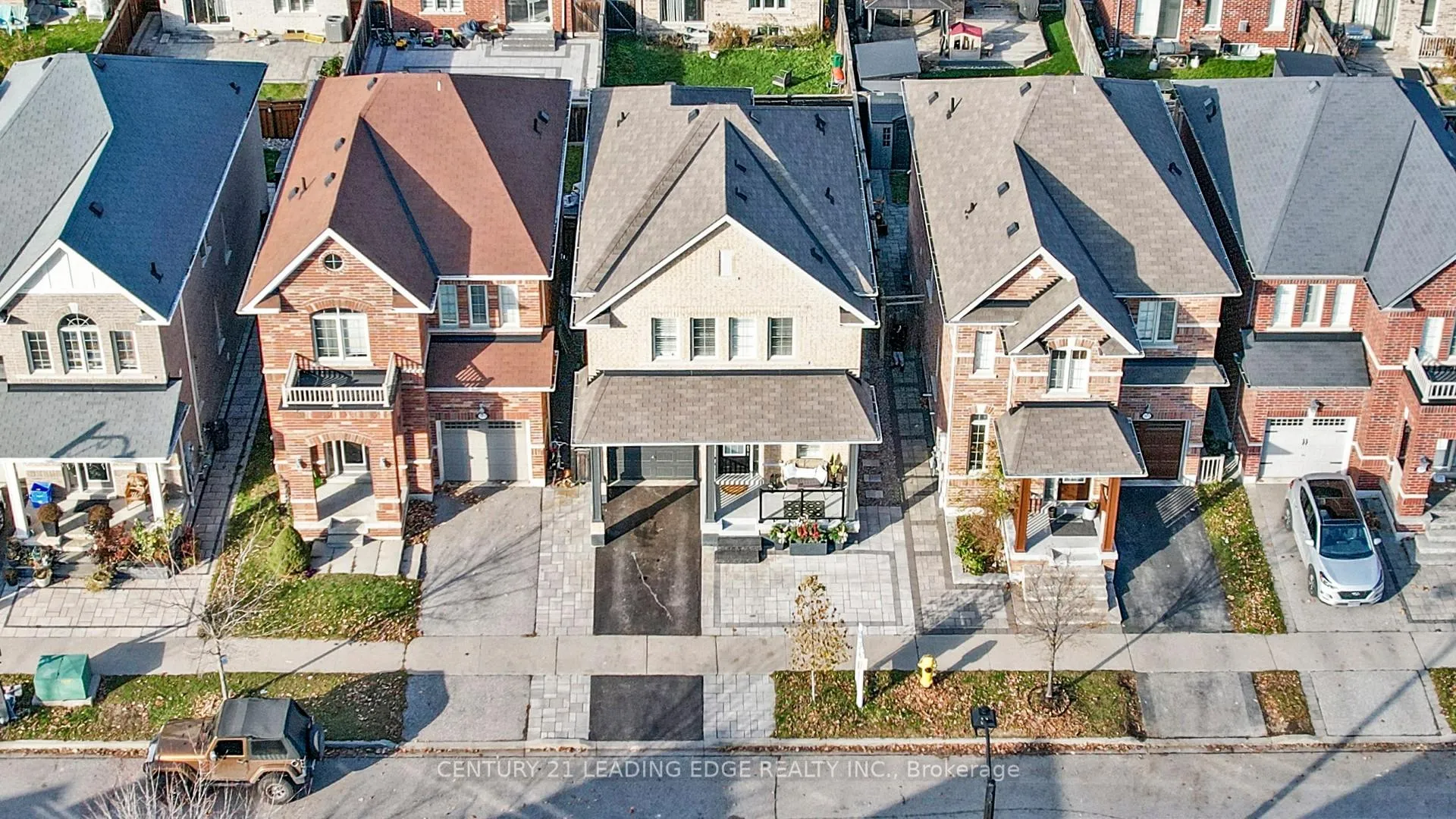 Photo 5 of 1574 Edgecroft Drive, Pickering, Duffin Heights — HOMEH