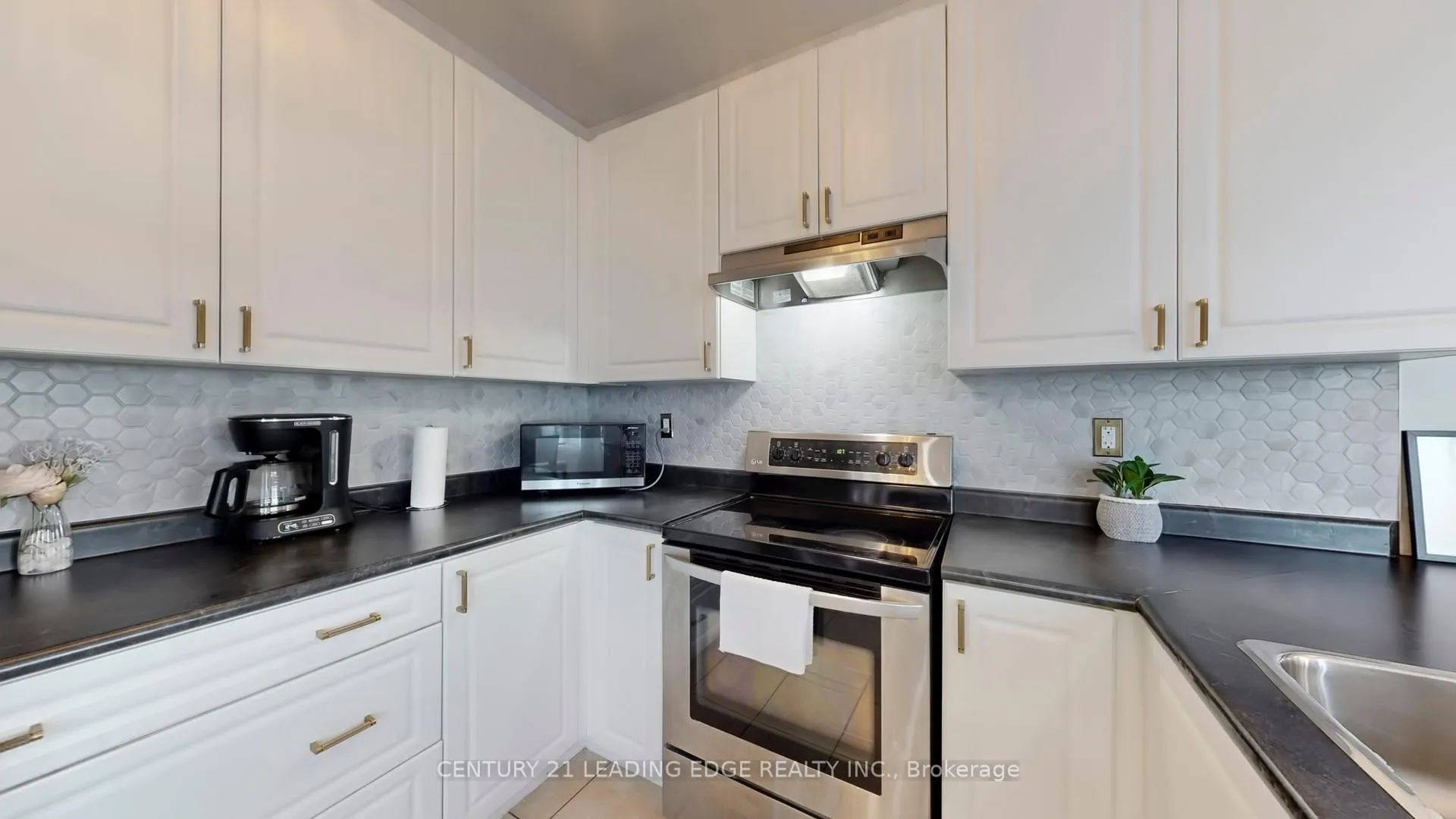 Photo 13 of 1574 Edgecroft Drive, Pickering, Duffin Heights — HOMEH