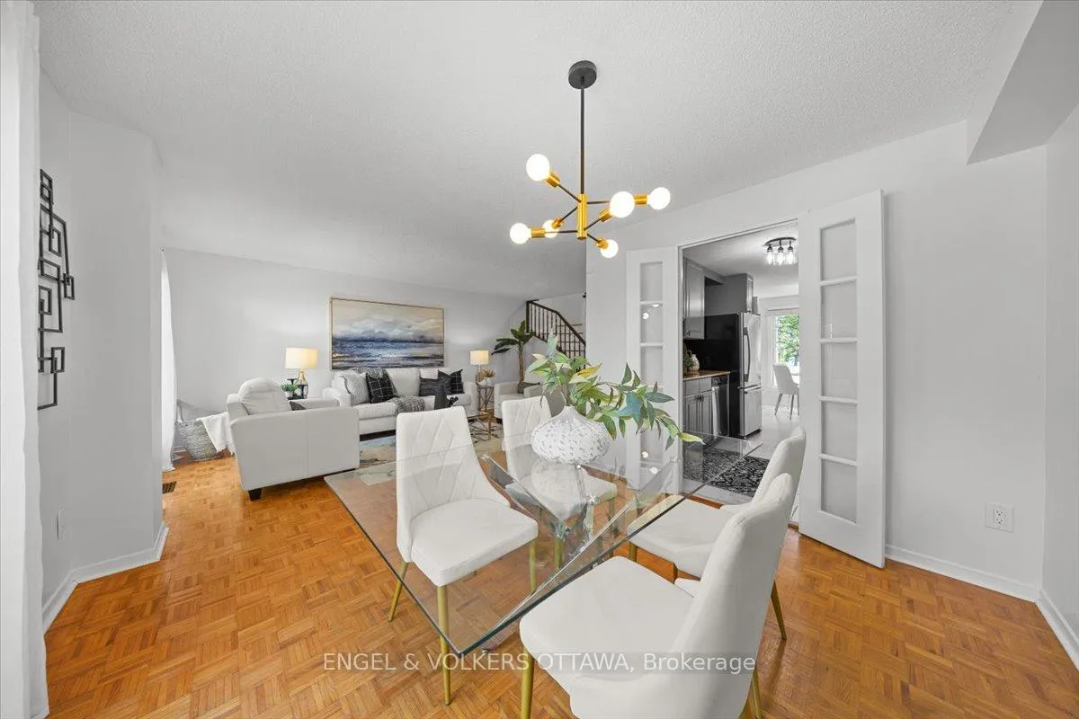 Photo 8 of 34 Viewpointe Private, Ottawa, Mooneys Bay/Riverside Park — HOMEH