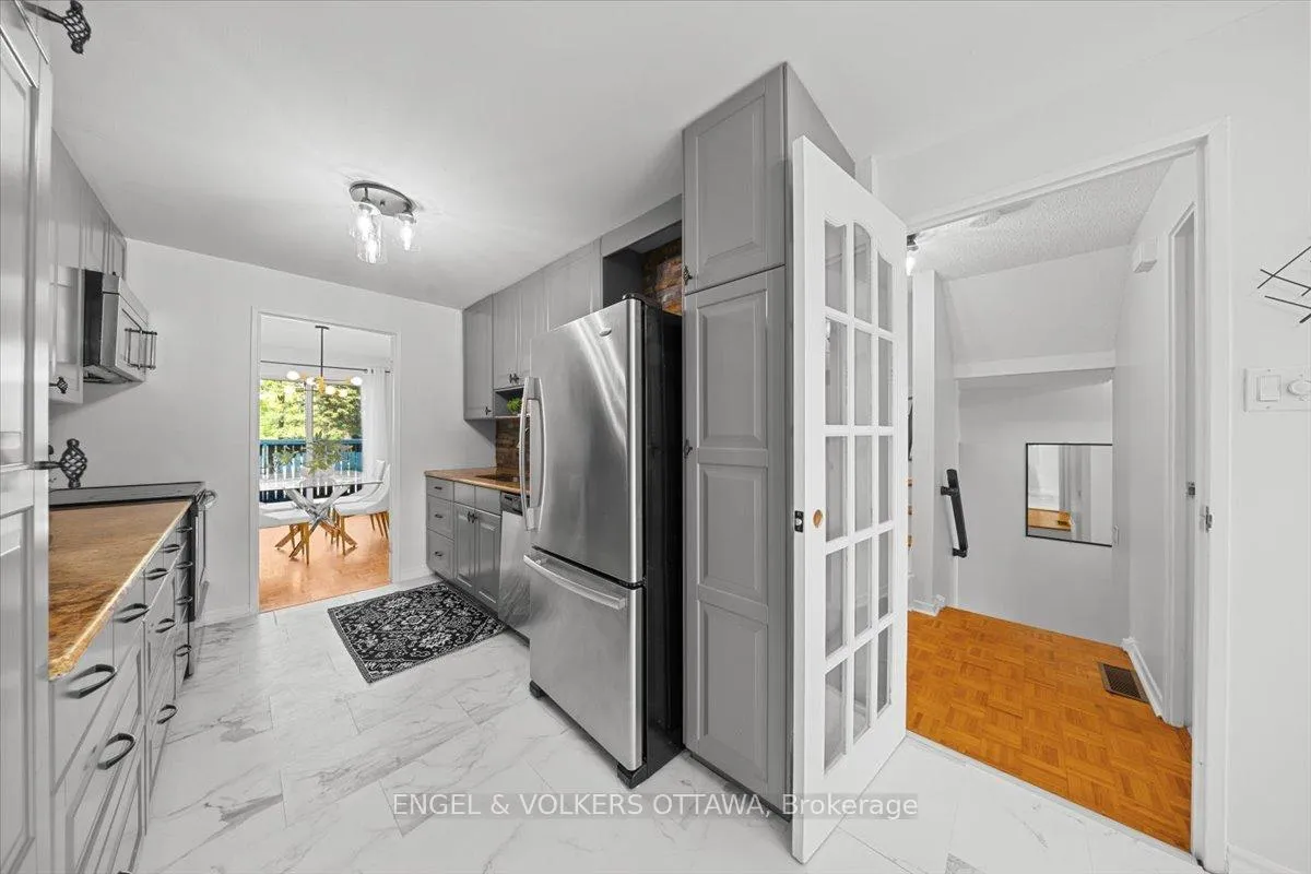 Photo 12 of 34 Viewpointe Private, Ottawa, Mooneys Bay/Riverside Park — HOMEH