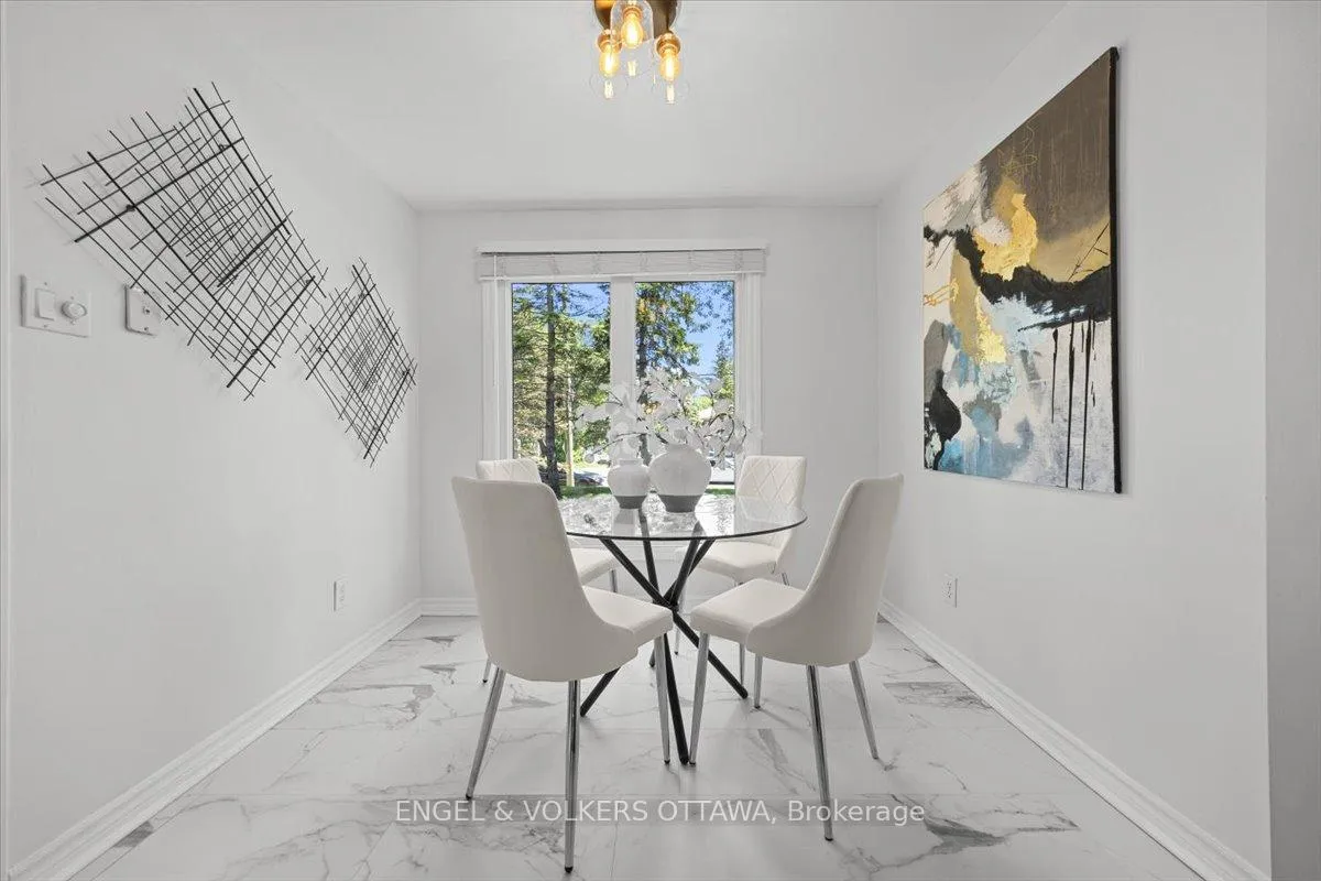 Photo 13 of 34 Viewpointe Private, Ottawa, Mooneys Bay/Riverside Park — HOMEH