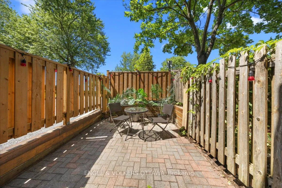 Photo 30 of 34 Viewpointe Private, Ottawa, Mooneys Bay/Riverside Park — HOMEH