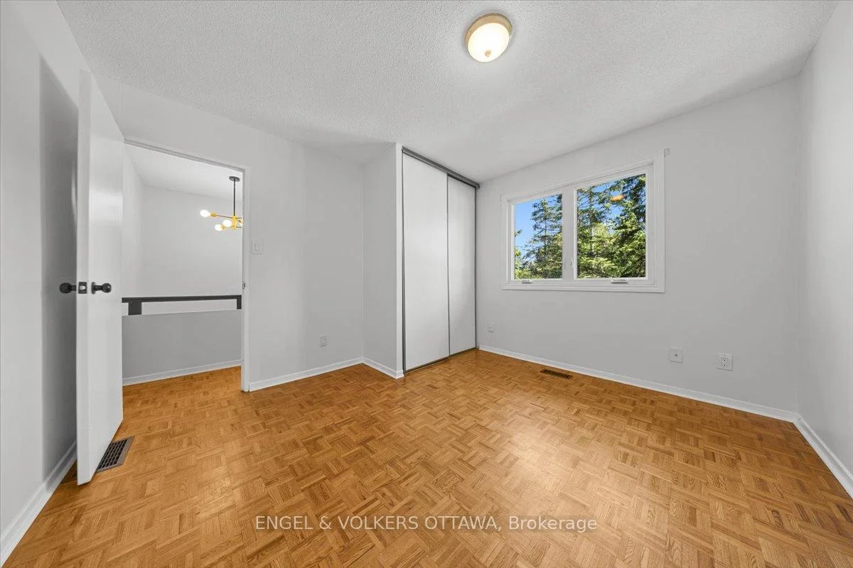 Photo 18 of 34 Viewpointe Private, Ottawa, Mooneys Bay/Riverside Park — HOMEH