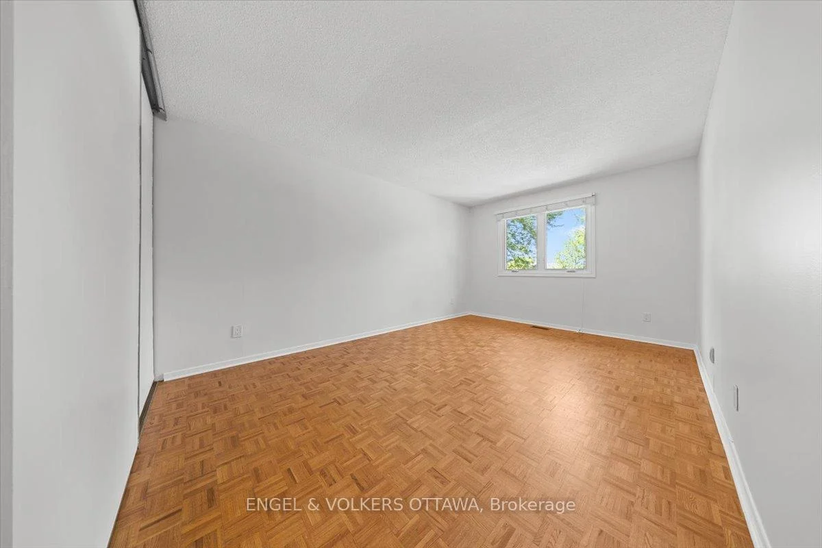 Photo 21 of 34 Viewpointe Private, Ottawa, Mooneys Bay/Riverside Park — HOMEH