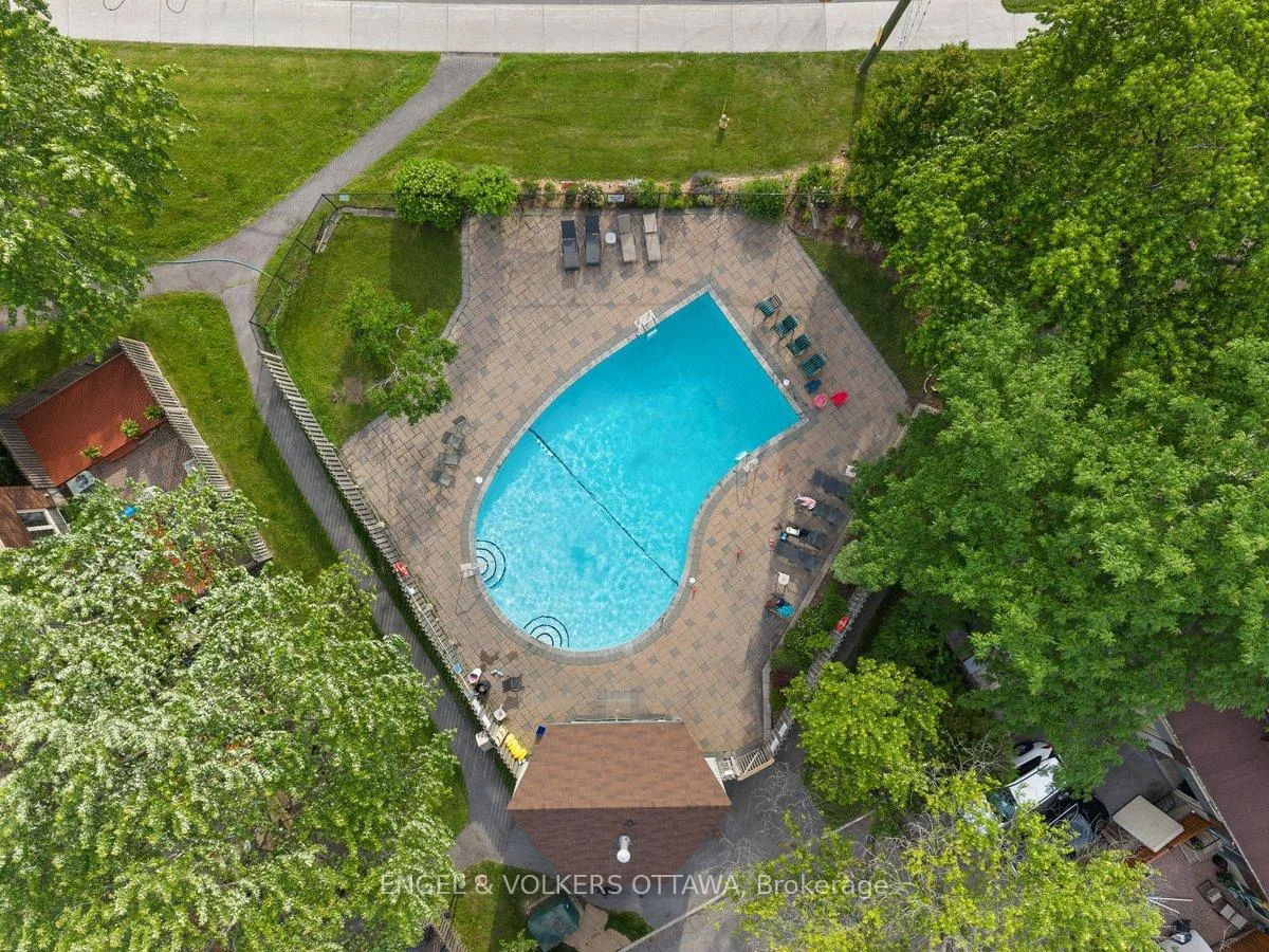 Photo 33 of 34 Viewpointe Private, Ottawa, Mooneys Bay/Riverside Park — HOMEH