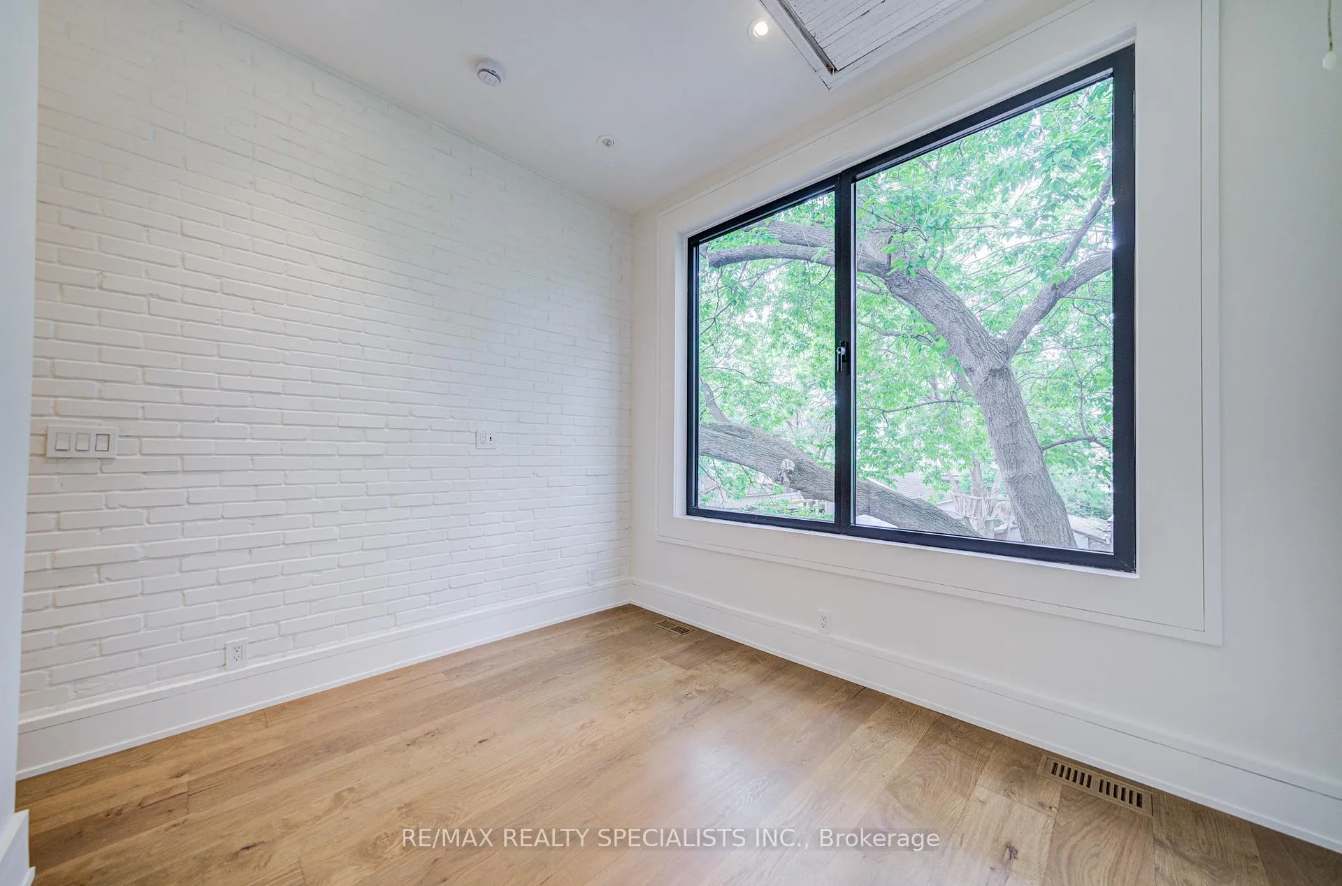 Photo 20 of 10 Saunders Avenue, Toronto, Roncesvalles — HOMEH