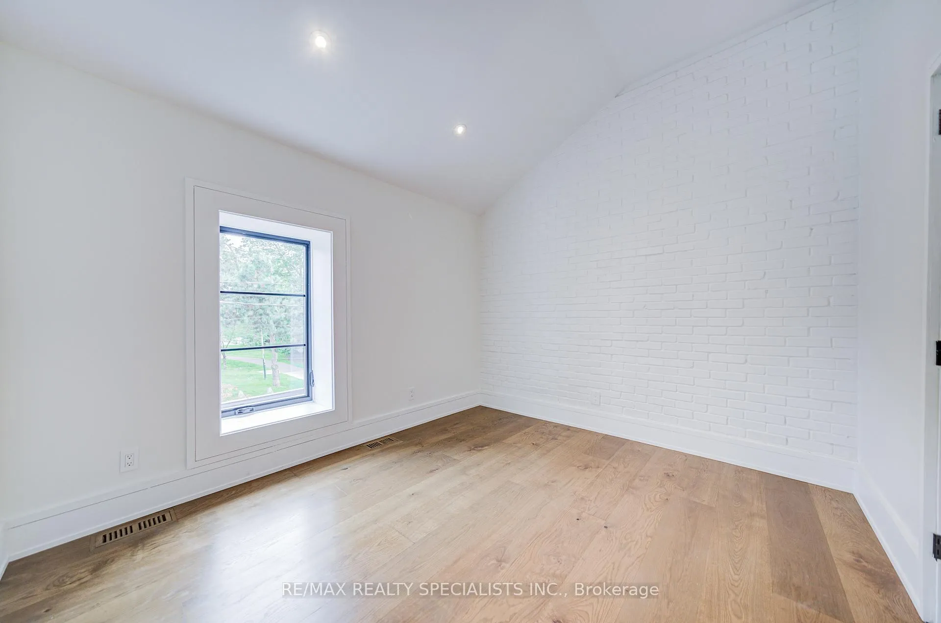 Photo 27 of 10 Saunders Avenue, Toronto, Roncesvalles — HOMEH