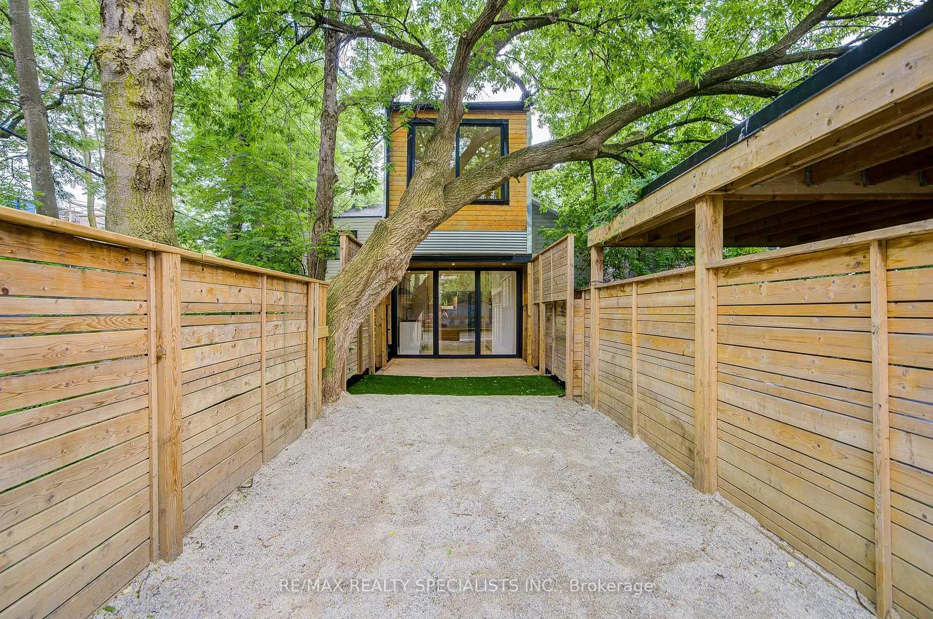 Photo 38 of 10 Saunders Avenue, Toronto, Roncesvalles — HOMEH