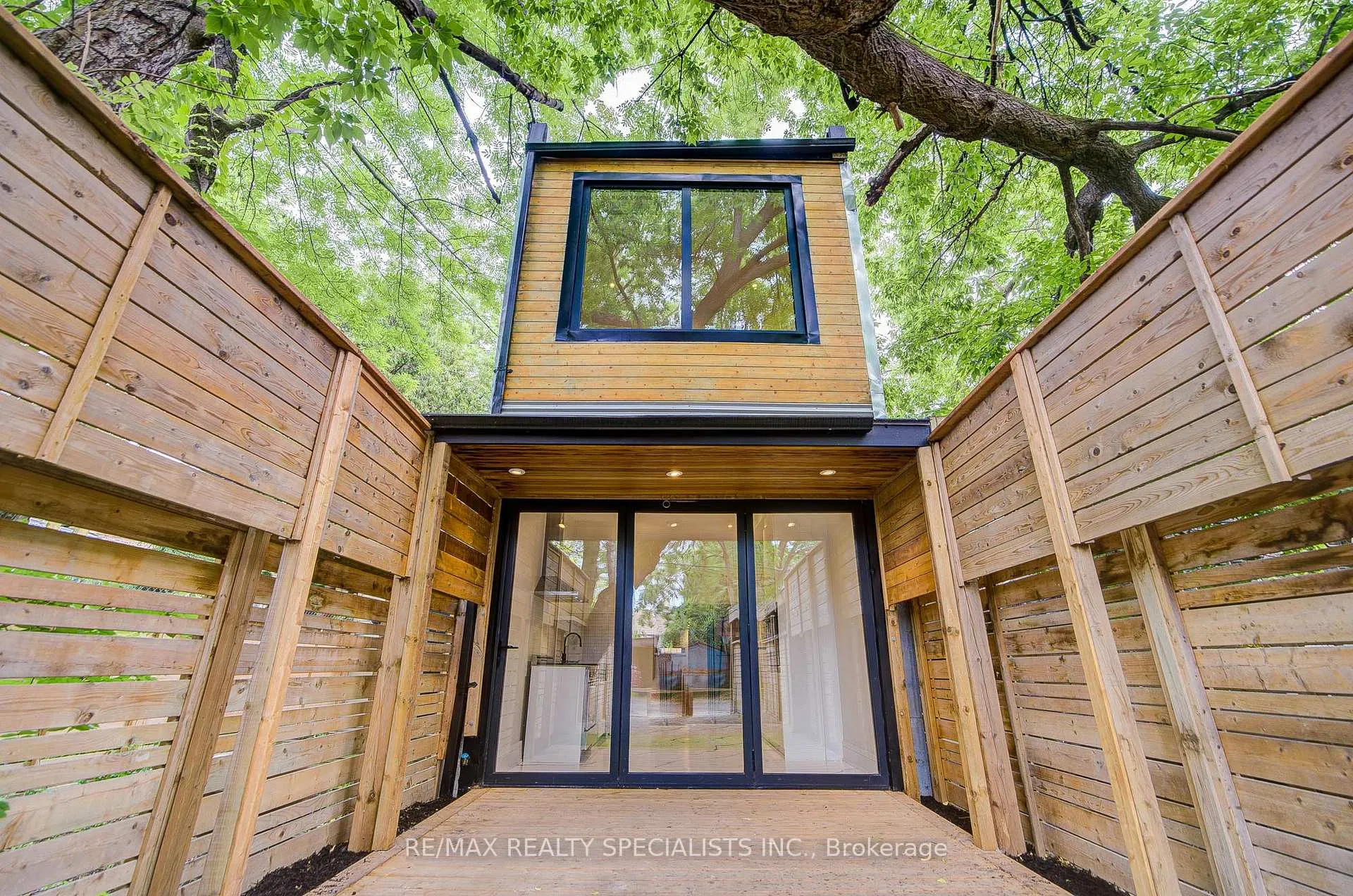 Photo 39 of 10 Saunders Avenue, Toronto, Roncesvalles — HOMEH