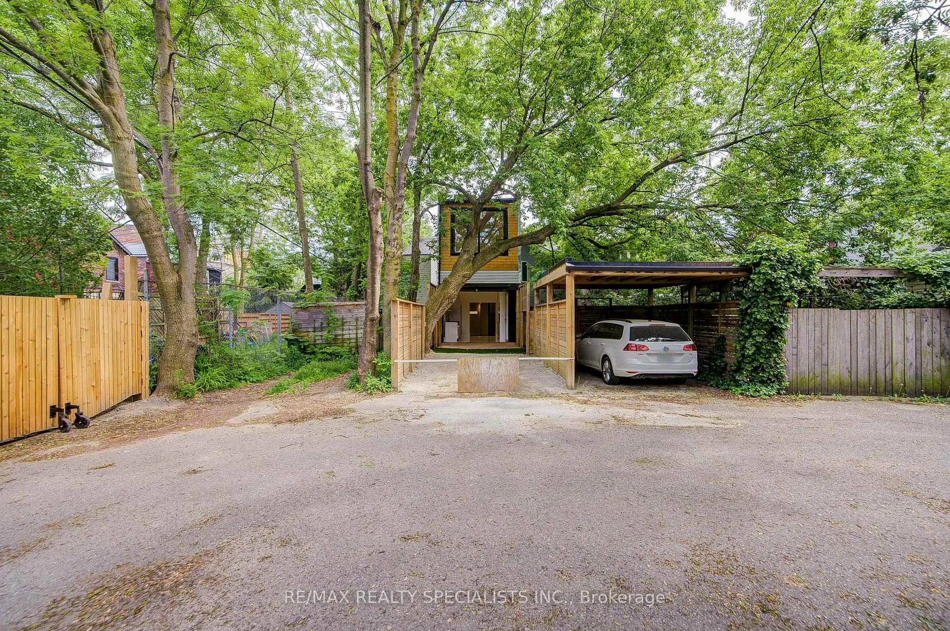 Photo 42 of 10 Saunders Avenue, Toronto, Roncesvalles — HOMEH