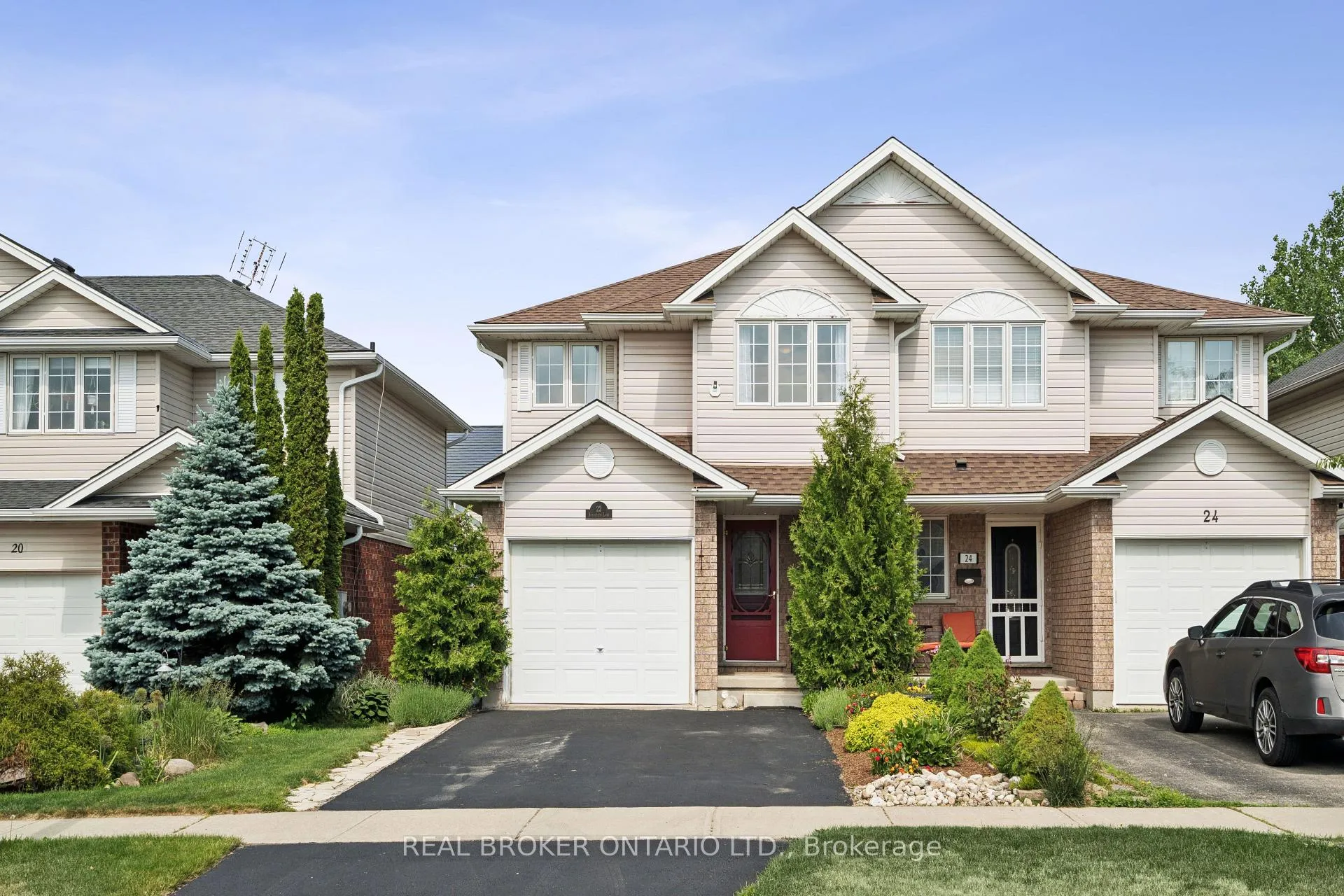 Photo 2 of 22 Sandcreek Lane, Guelph, Grange Road — HOMEH