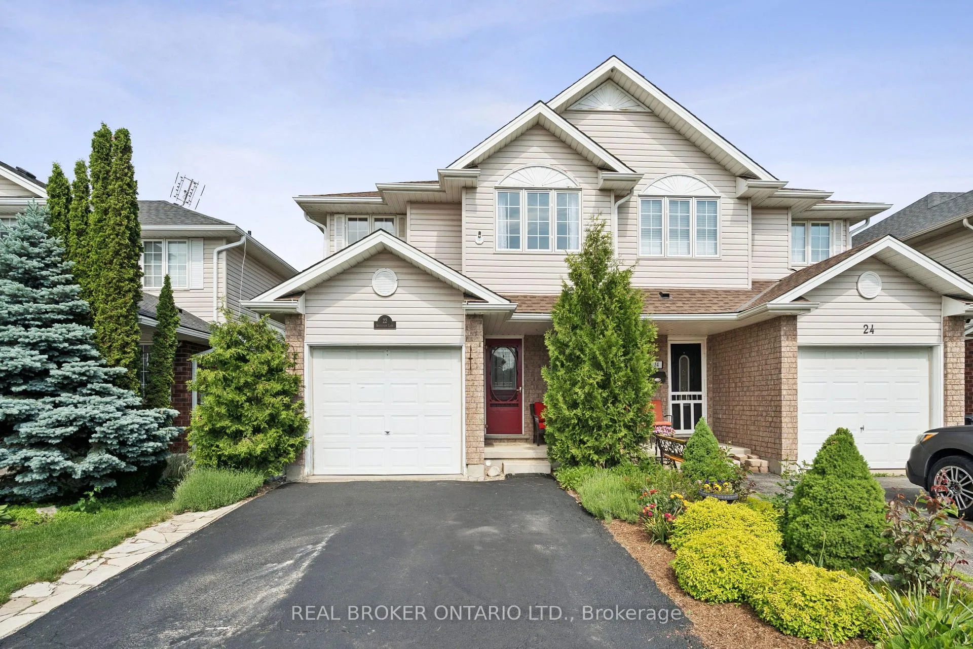 Photo 3 of 22 Sandcreek Lane, Guelph, Grange Road — HOMEH