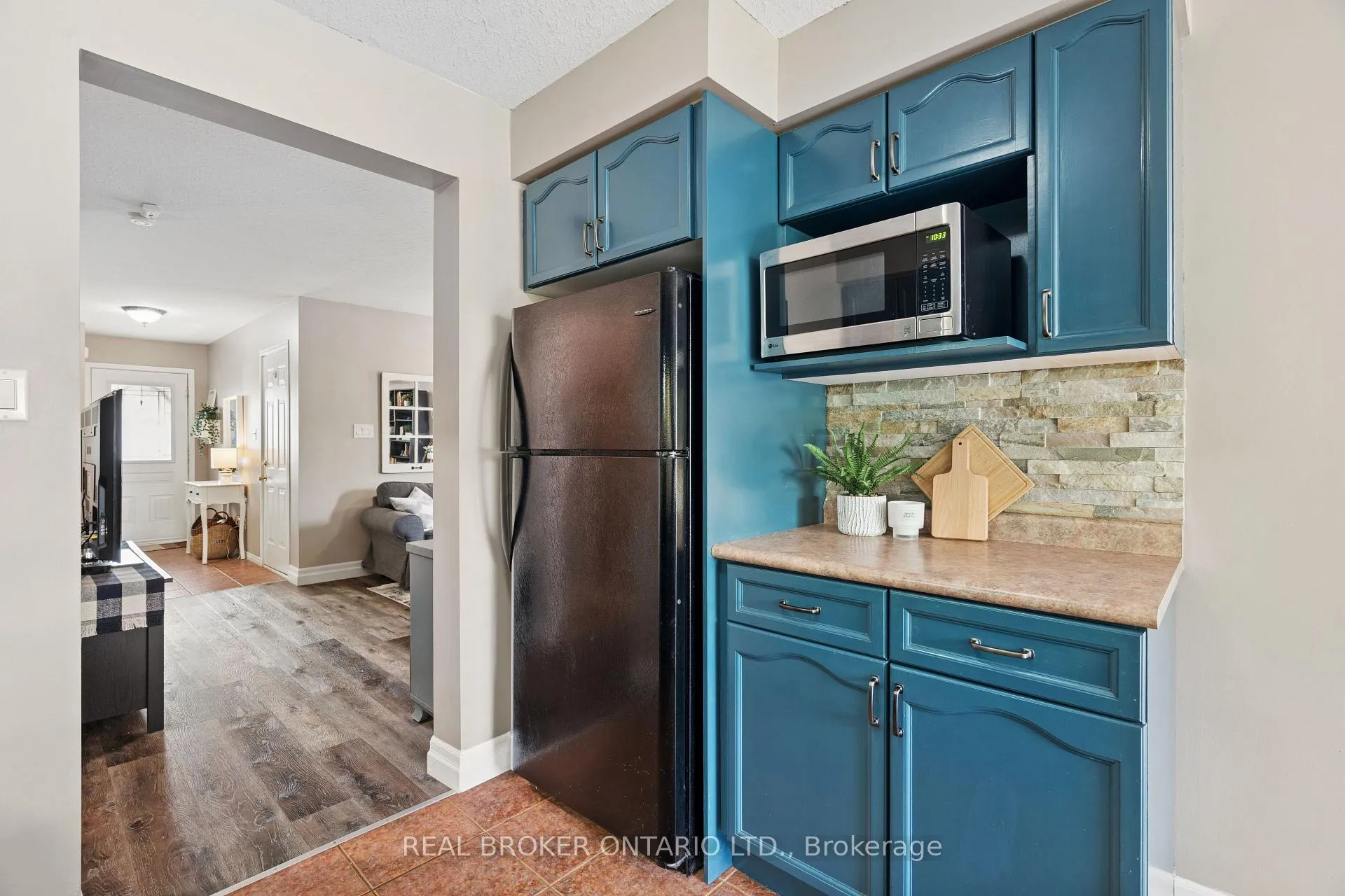Photo 14 of 22 Sandcreek Lane, Guelph, Grange Road — HOMEH