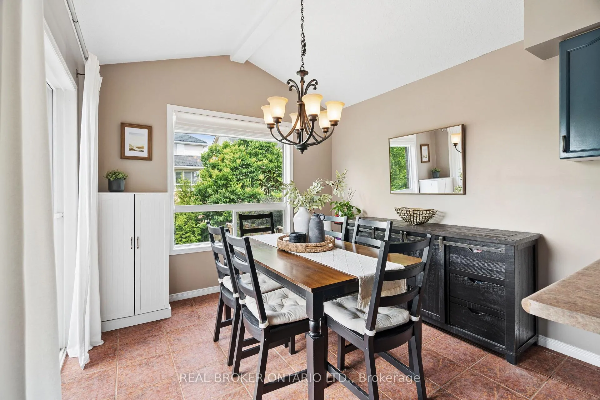 Photo 15 of 22 Sandcreek Lane, Guelph, Grange Road — HOMEH