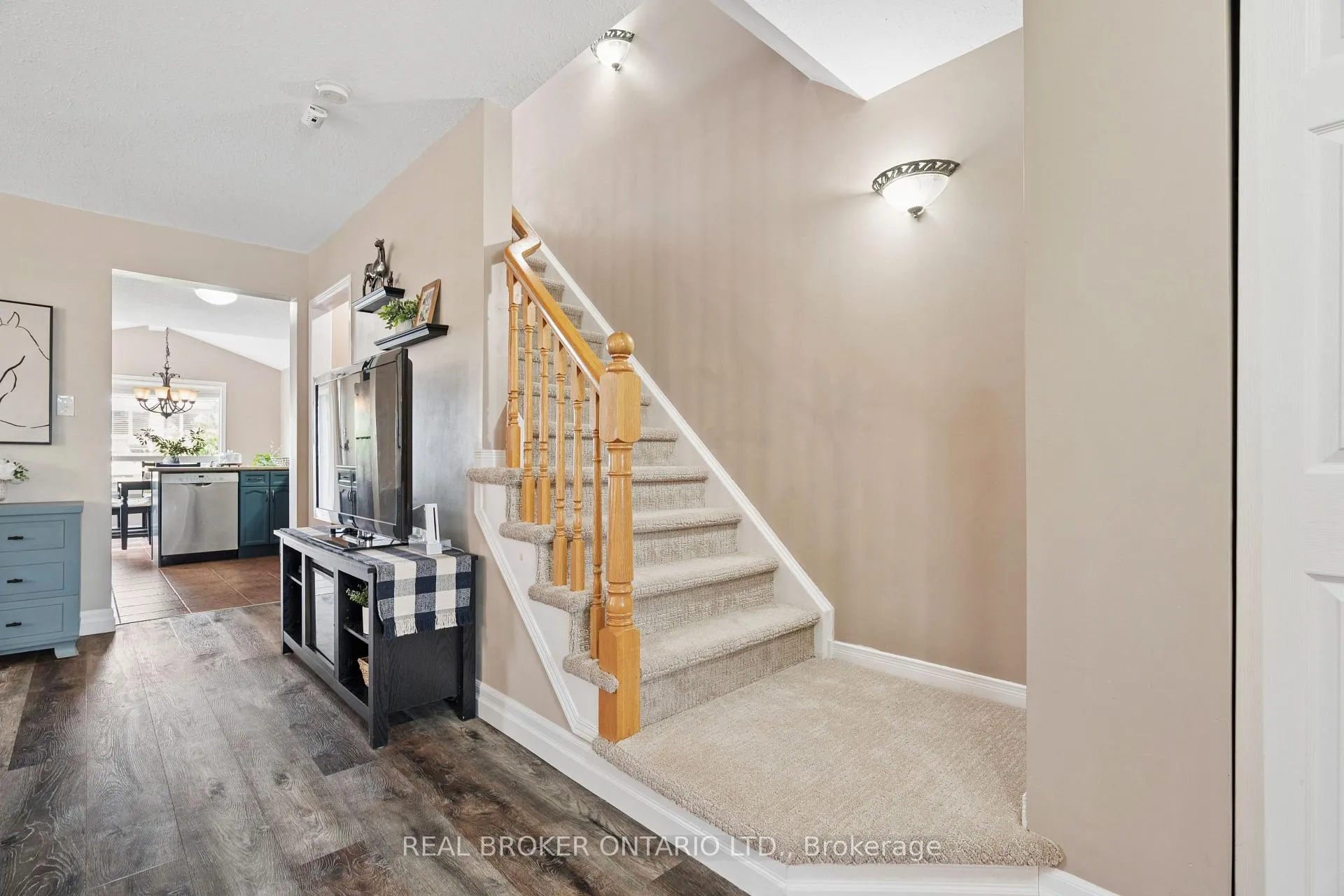Photo 17 of 22 Sandcreek Lane, Guelph, Grange Road — HOMEH