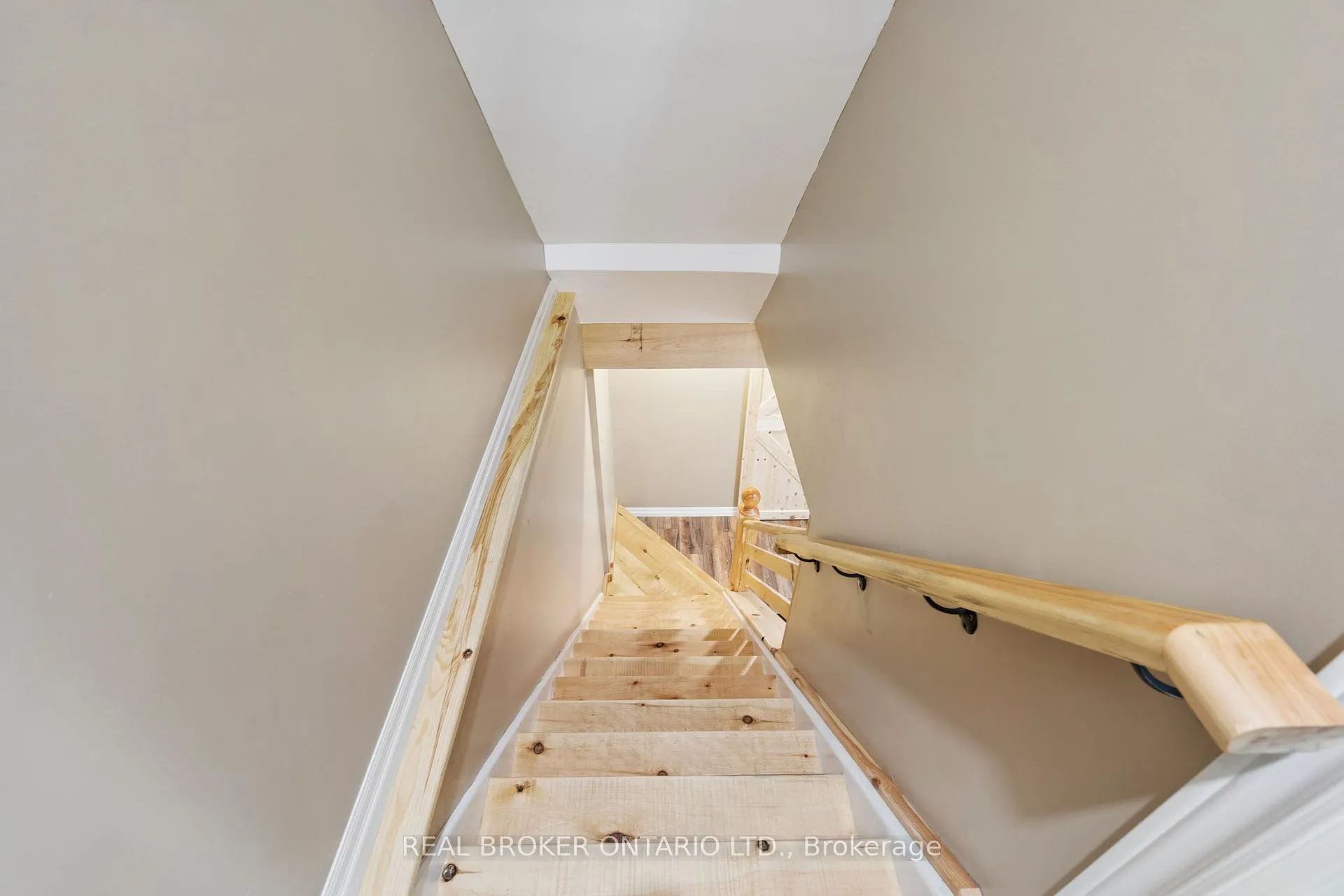 Photo 29 of 22 Sandcreek Lane, Guelph, Grange Road — HOMEH