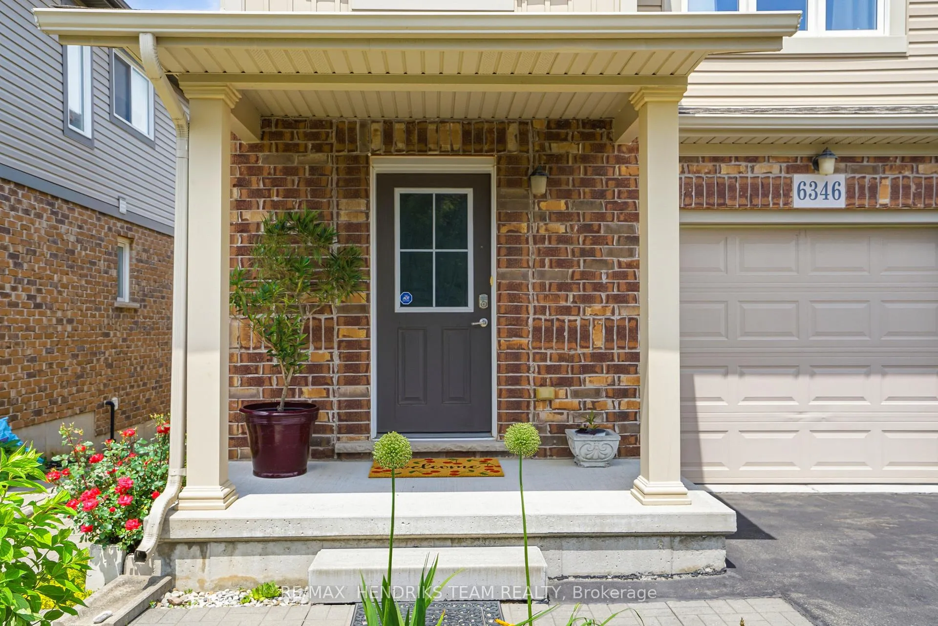 Photo 3 of 6346 Shapton Crescent, Niagara Falls, Forestview — HOMEH