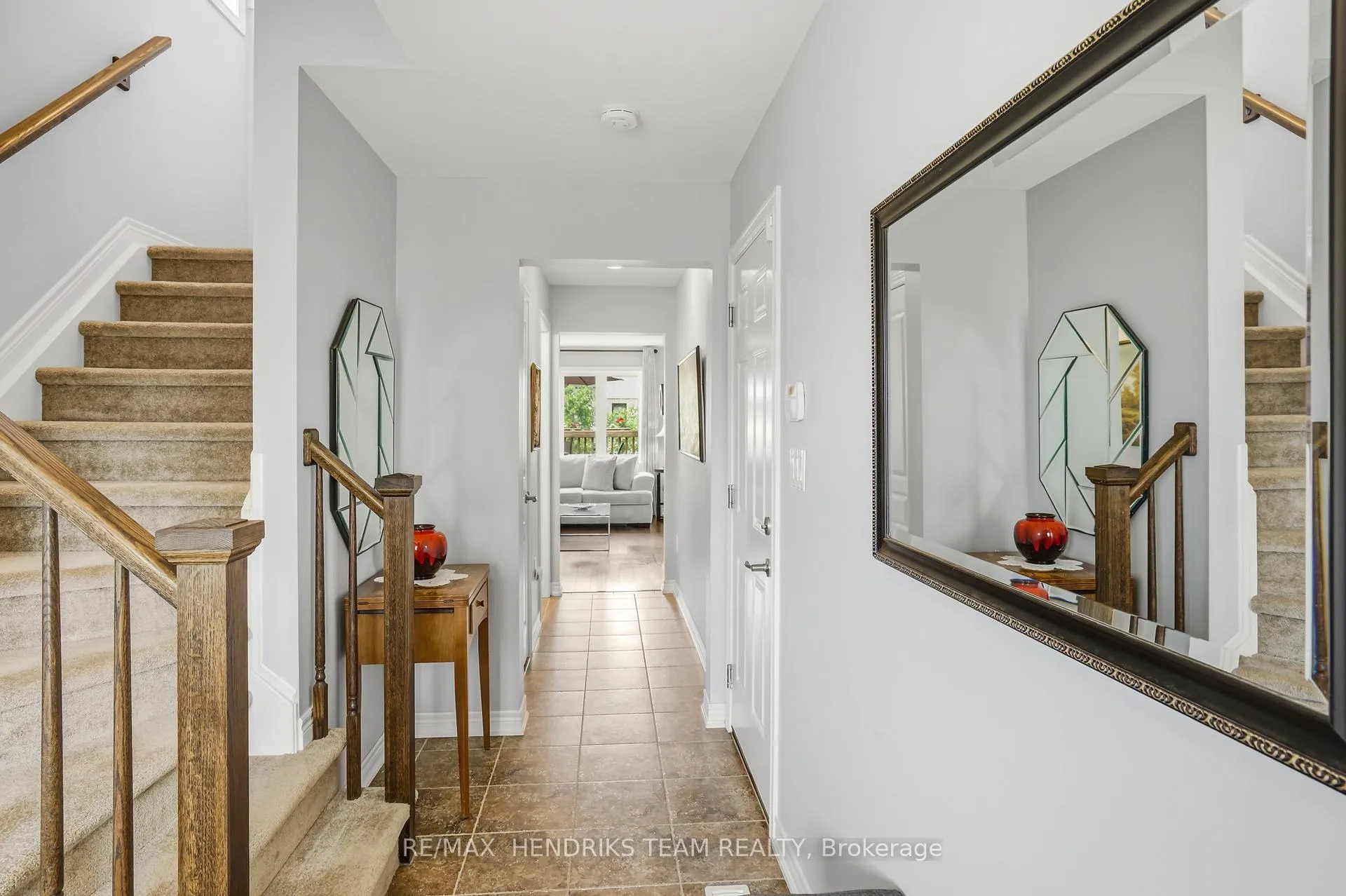 Photo 4 of 6346 Shapton Crescent, Niagara Falls, Forestview — HOMEH