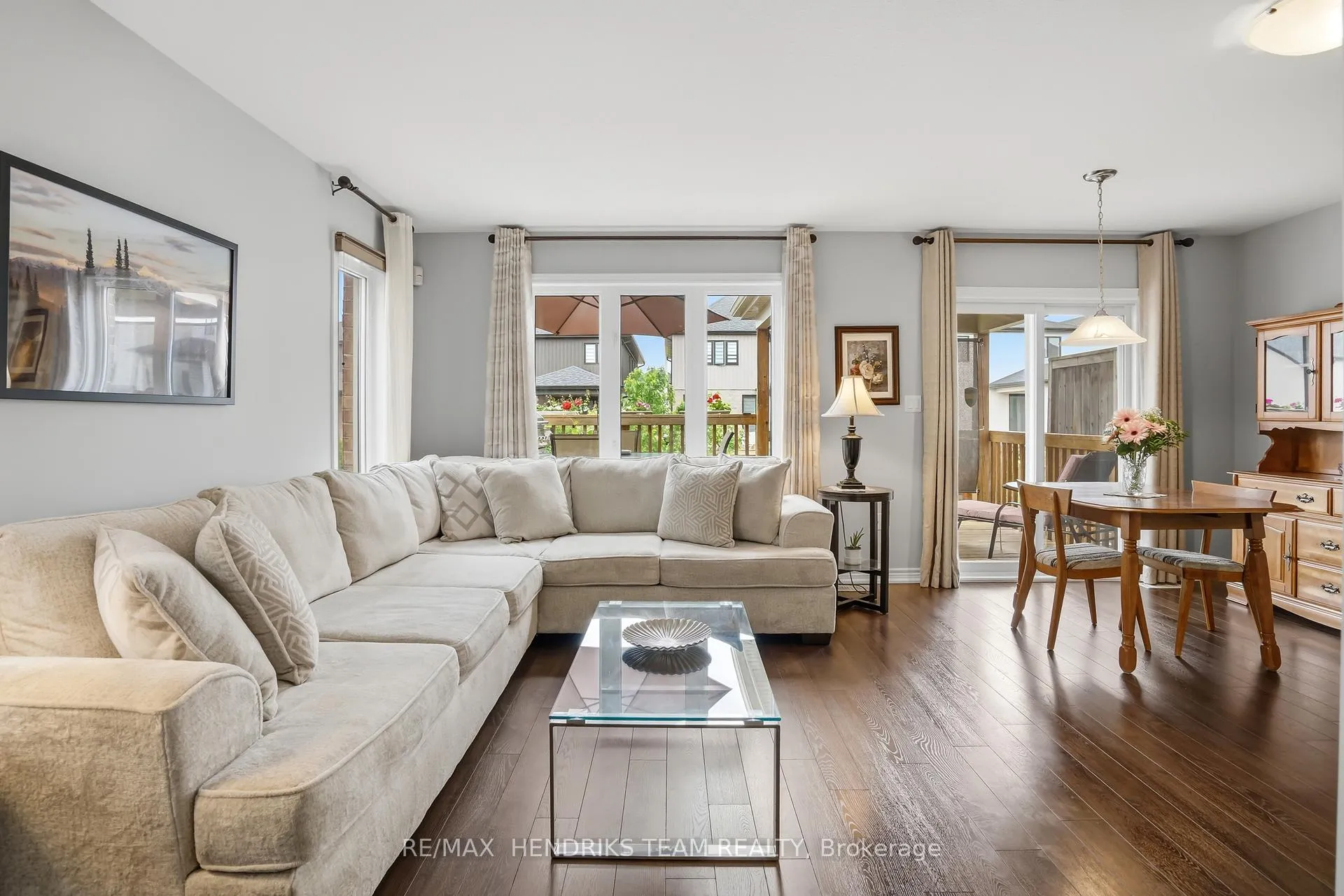 Photo 5 of 6346 Shapton Crescent, Niagara Falls, Forestview — HOMEH