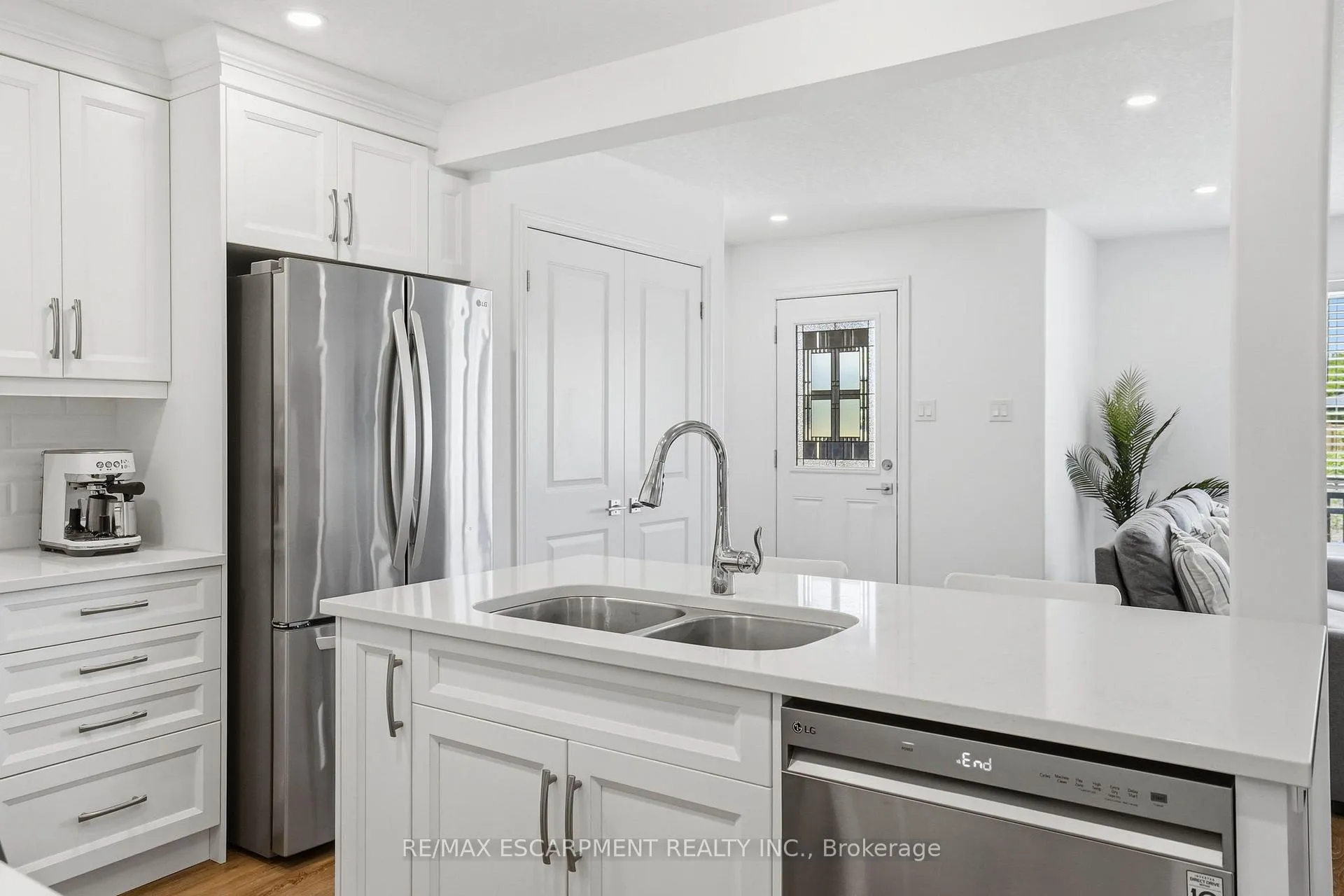 Photo 11 of Unit 2, 29 Schuyler Street, Brant, Paris — HOMEH