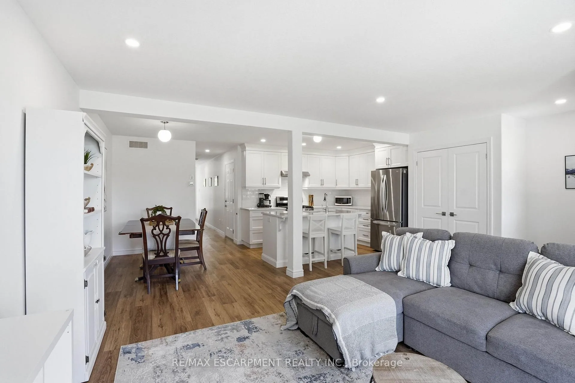 Photo 16 of Unit 2, 29 Schuyler Street, Brant, Paris — HOMEH