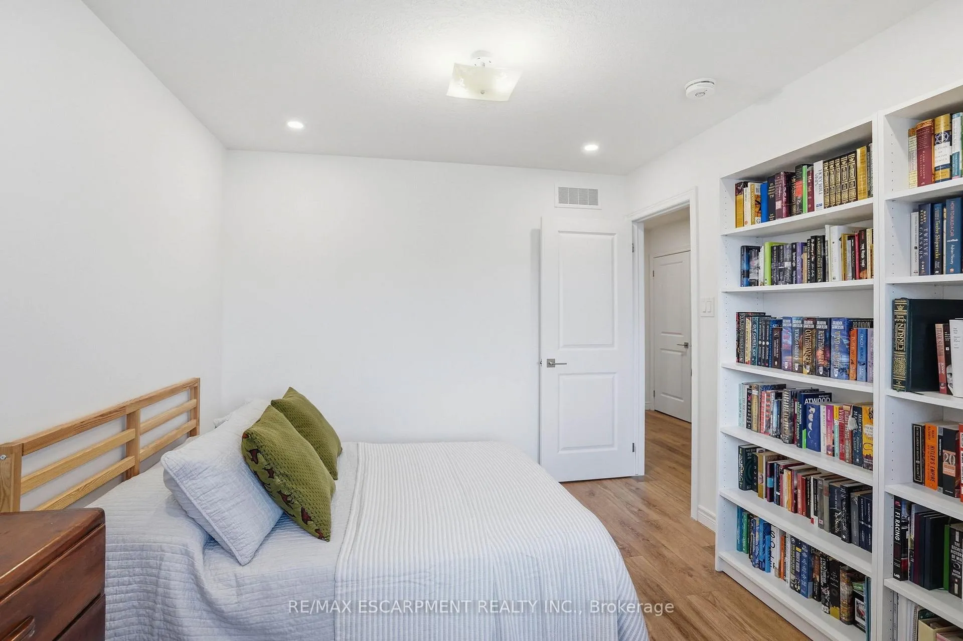 Photo 26 of Unit 2, 29 Schuyler Street, Brant, Paris — HOMEH