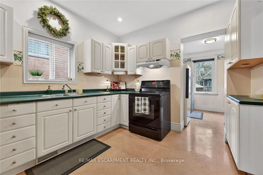 Photo 20 of 151 Holton Avenue S, Hamilton, St. Clair — HOMEH