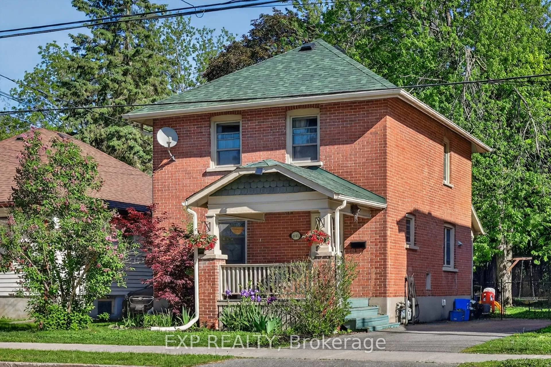 Photo 3 of 498 Mcdonnel Street, Peterborough, Town Ward 3 — HOMEH