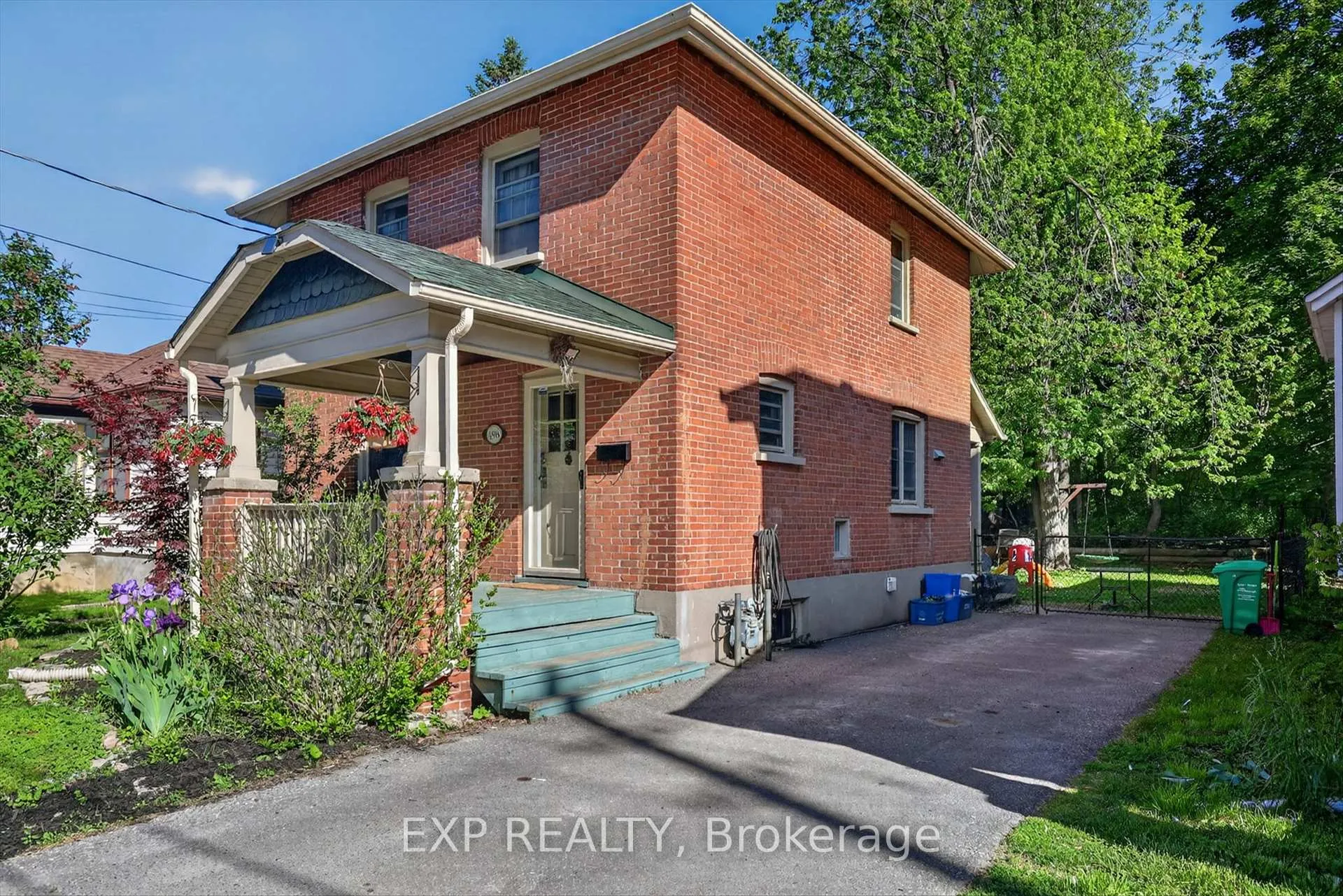 Photo 4 of 498 Mcdonnel Street, Peterborough, Town Ward 3 — HOMEH