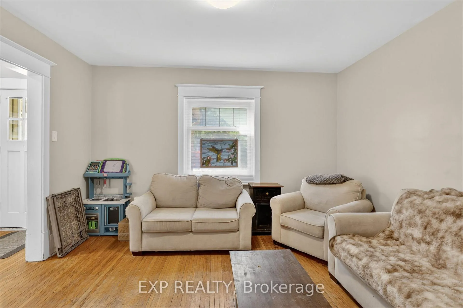 Photo 10 of 498 Mcdonnel Street, Peterborough, Town Ward 3 — HOMEH