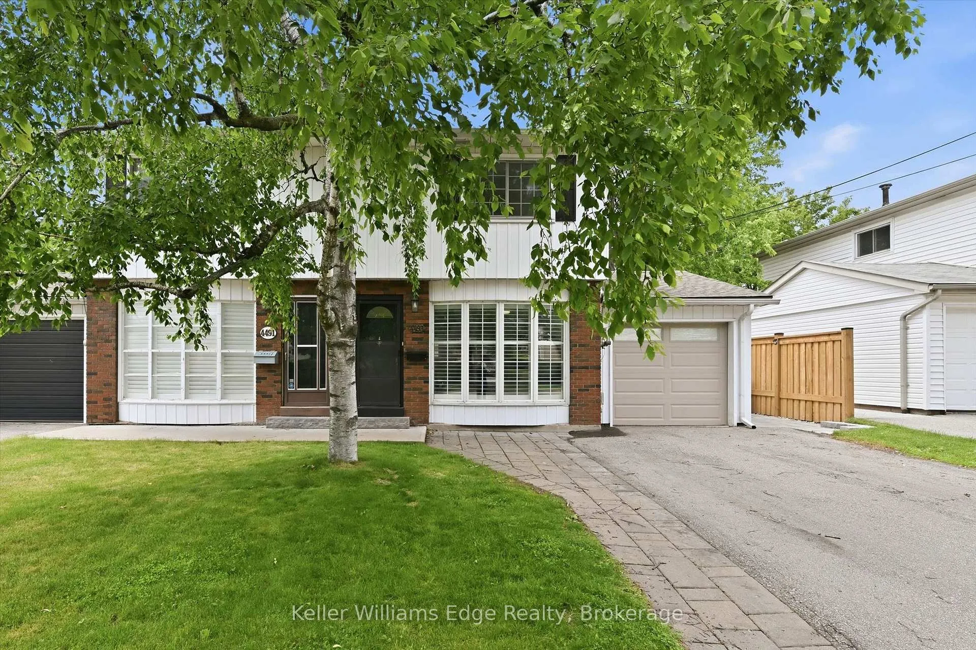 Photo 1 of 4493 Bennett Road, Burlington, Shoreacres — HOMEH