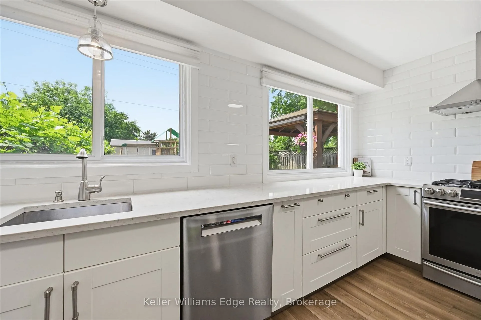 Photo 13 of 4493 Bennett Road, Burlington, Shoreacres — HOMEH
