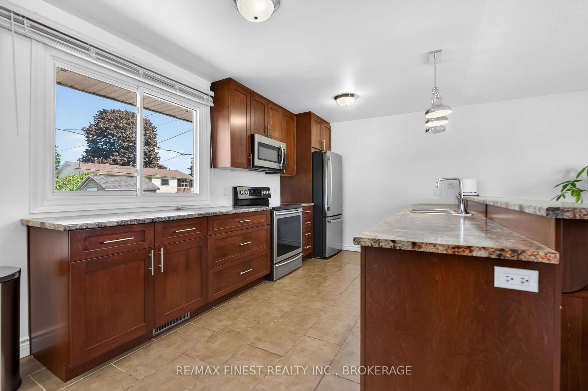 Photo 8 of 27 Asbury Road, Loyalist, Amherstview — HOMEH