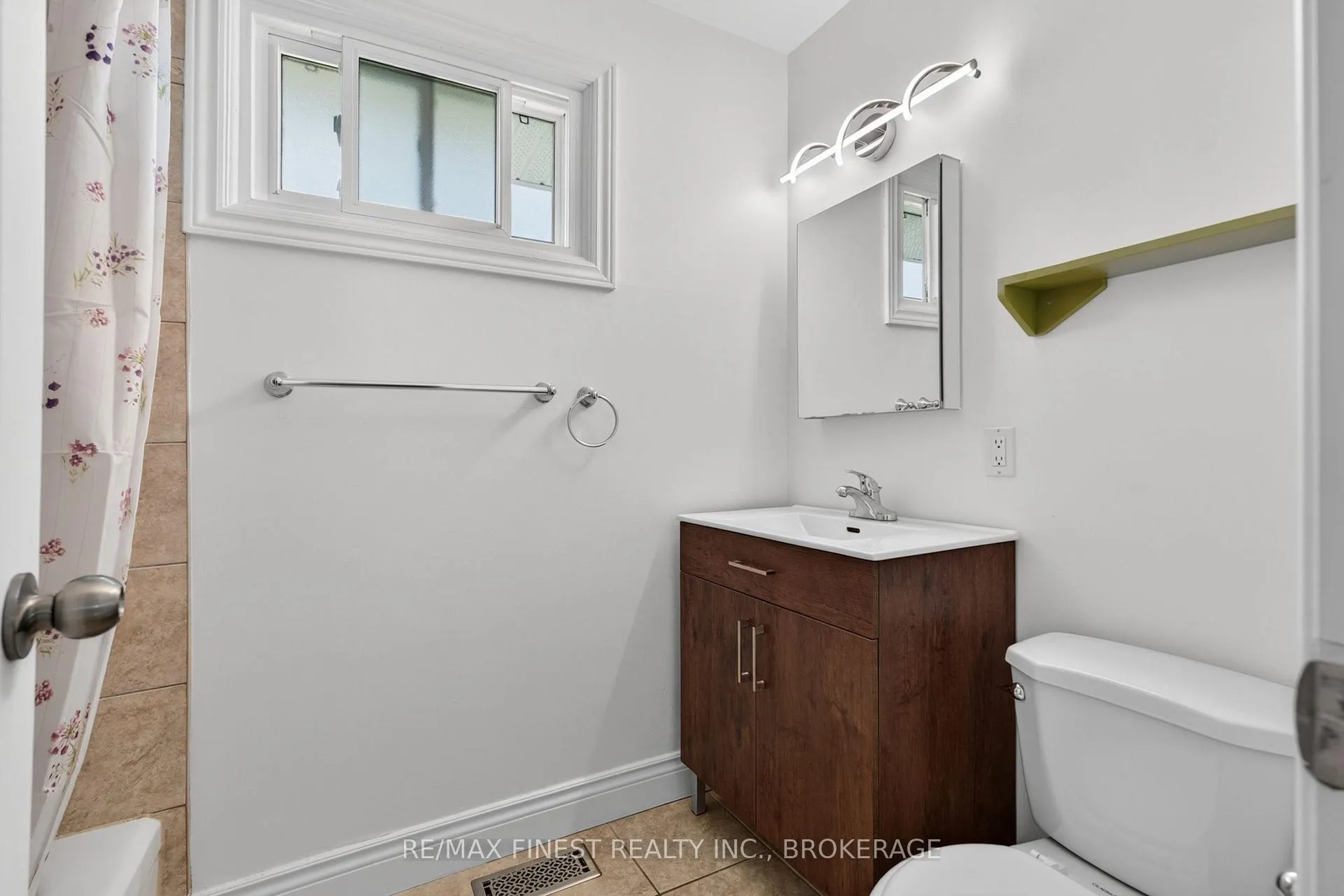 Photo 18 of 27 Asbury Road, Loyalist, Amherstview — HOMEH