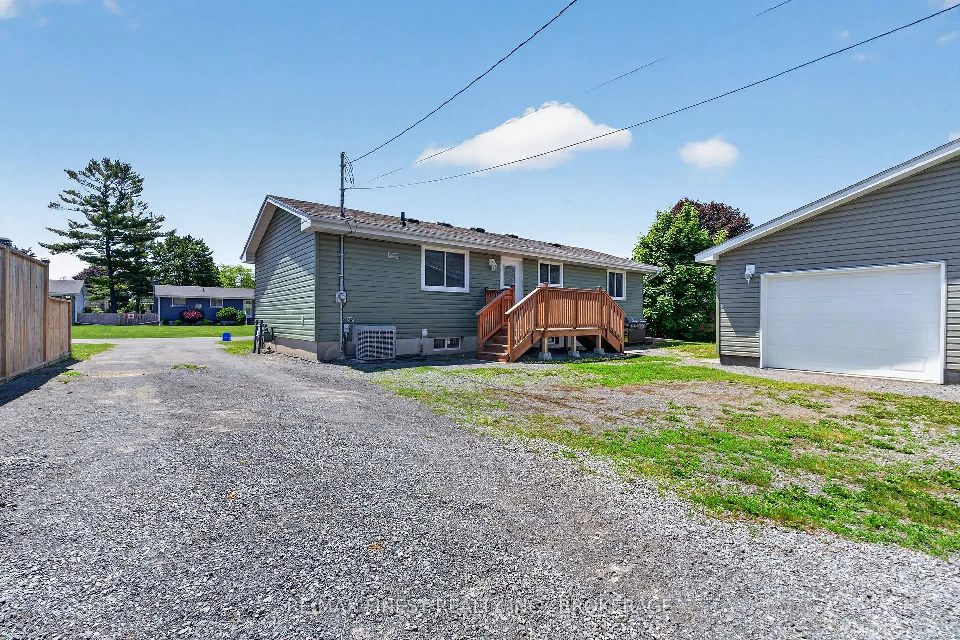 Photo 32 of 27 Asbury Road, Loyalist, Amherstview — HOMEH