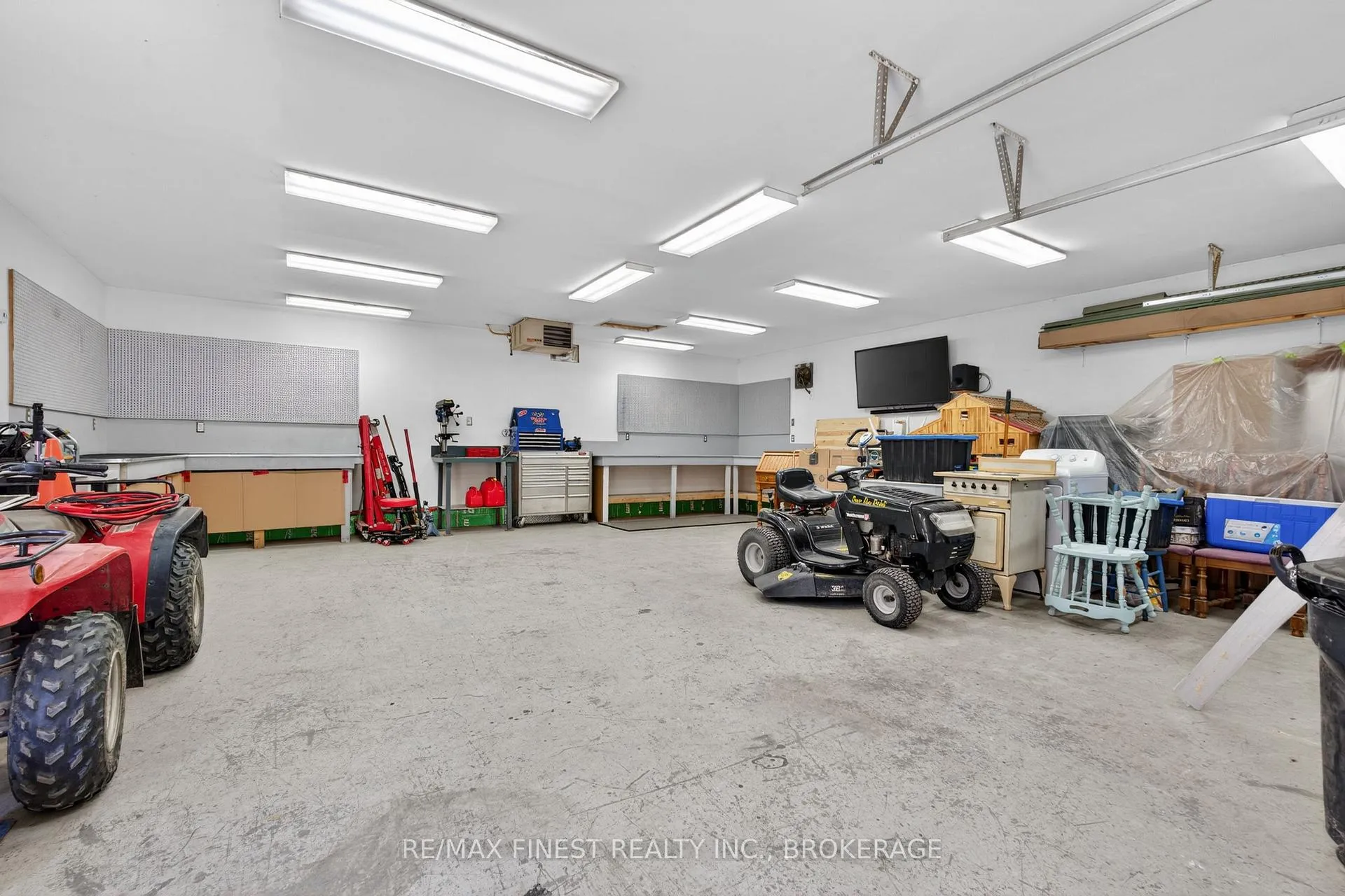 Photo 36 of 27 Asbury Road, Loyalist, Amherstview — HOMEH